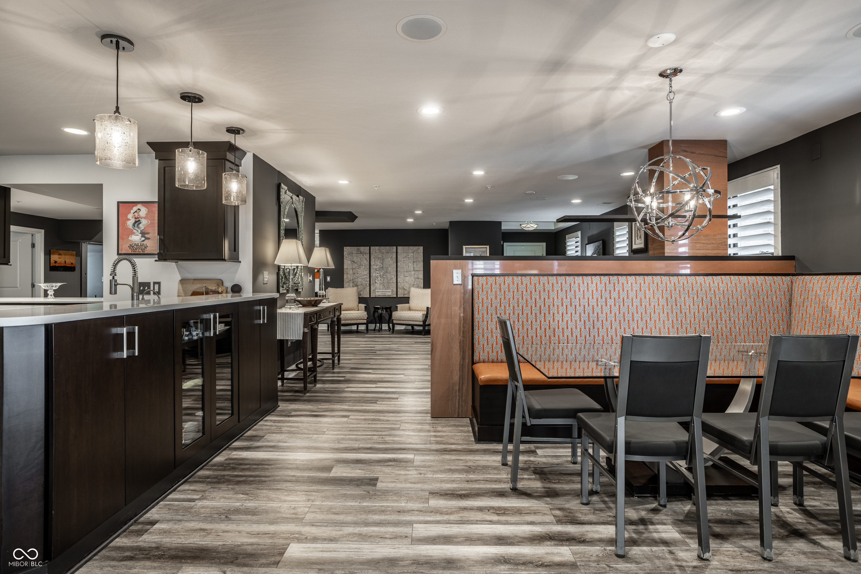 350 N Meridian Street Unit: UNIT 606/607