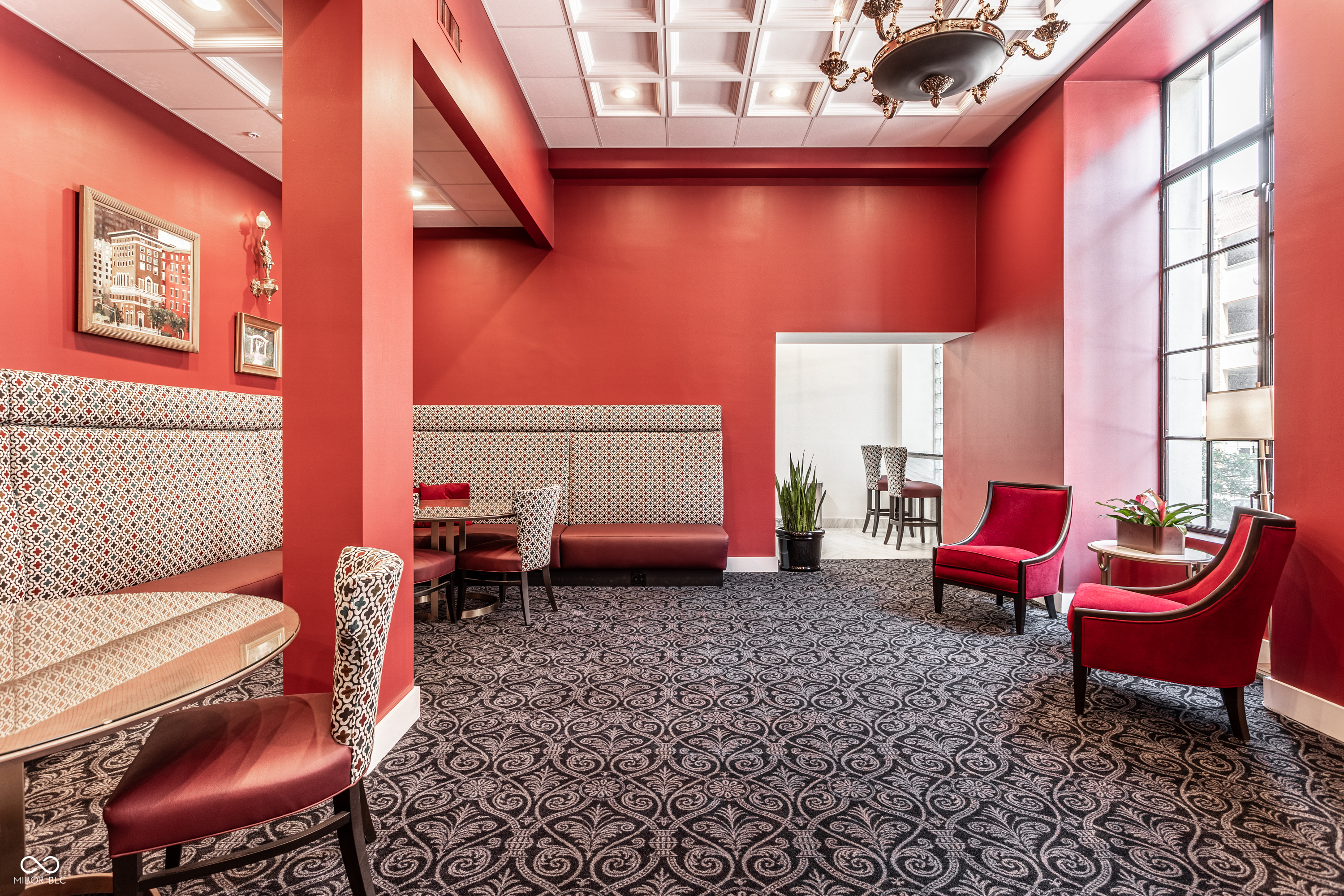 350 N Meridian Street Unit: UNIT 606/607