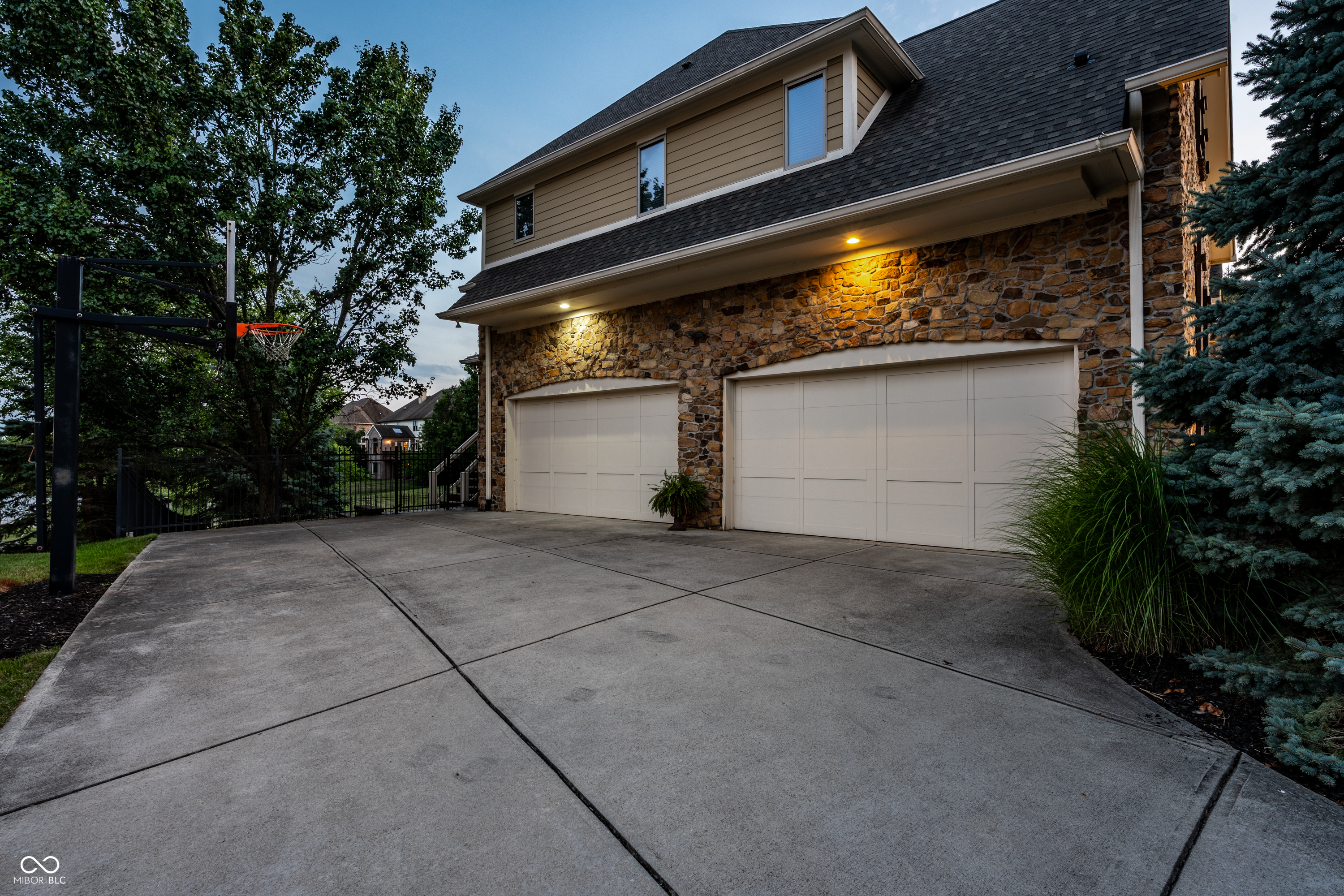 13866 Coldwater Drive