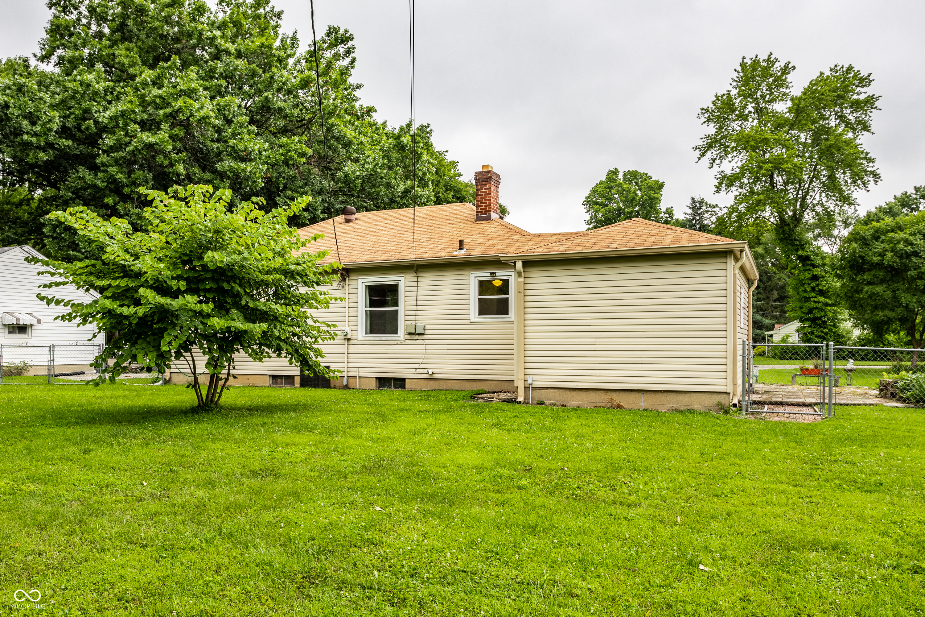 2201 E 65th Street