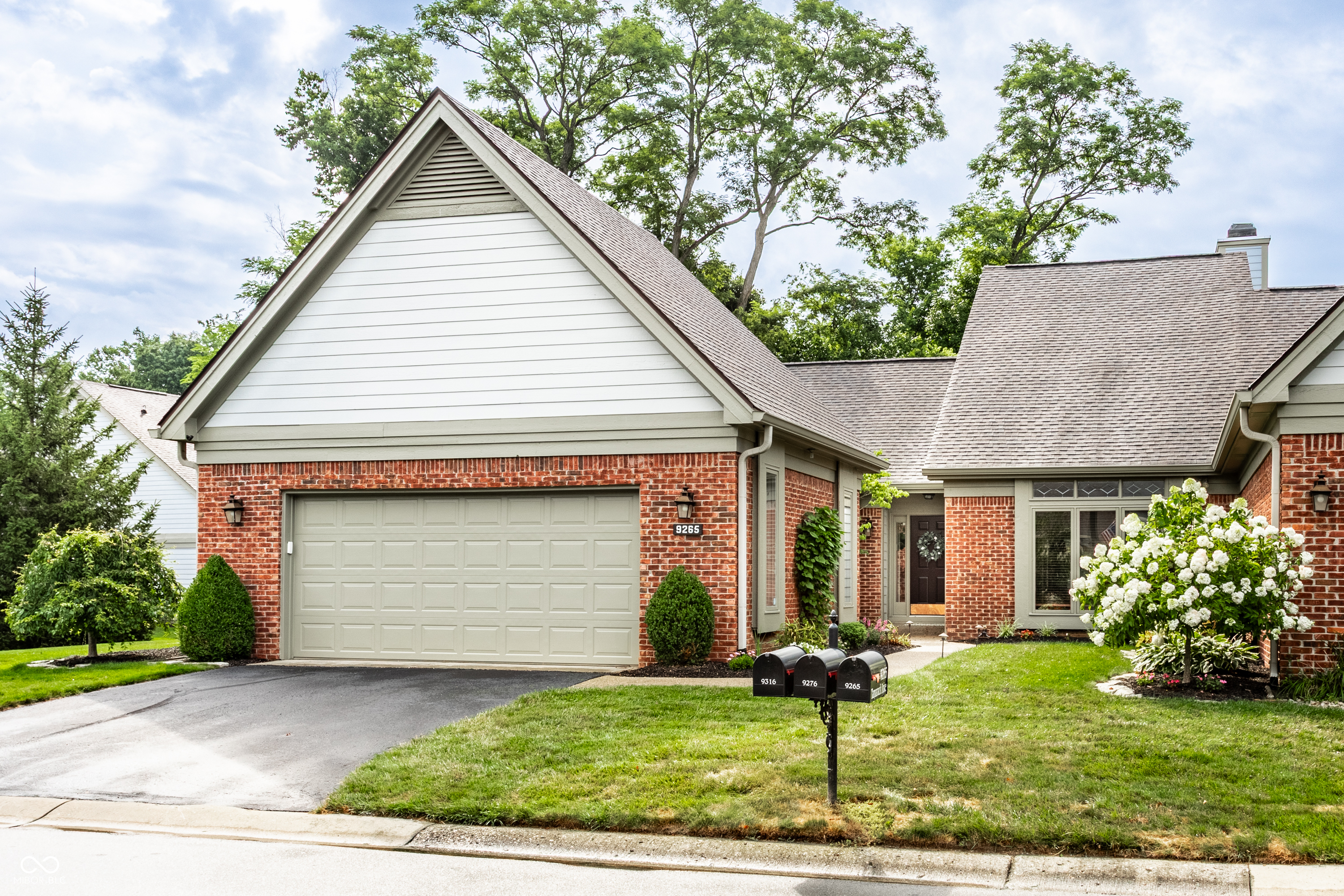 9265 Tamarack Drive