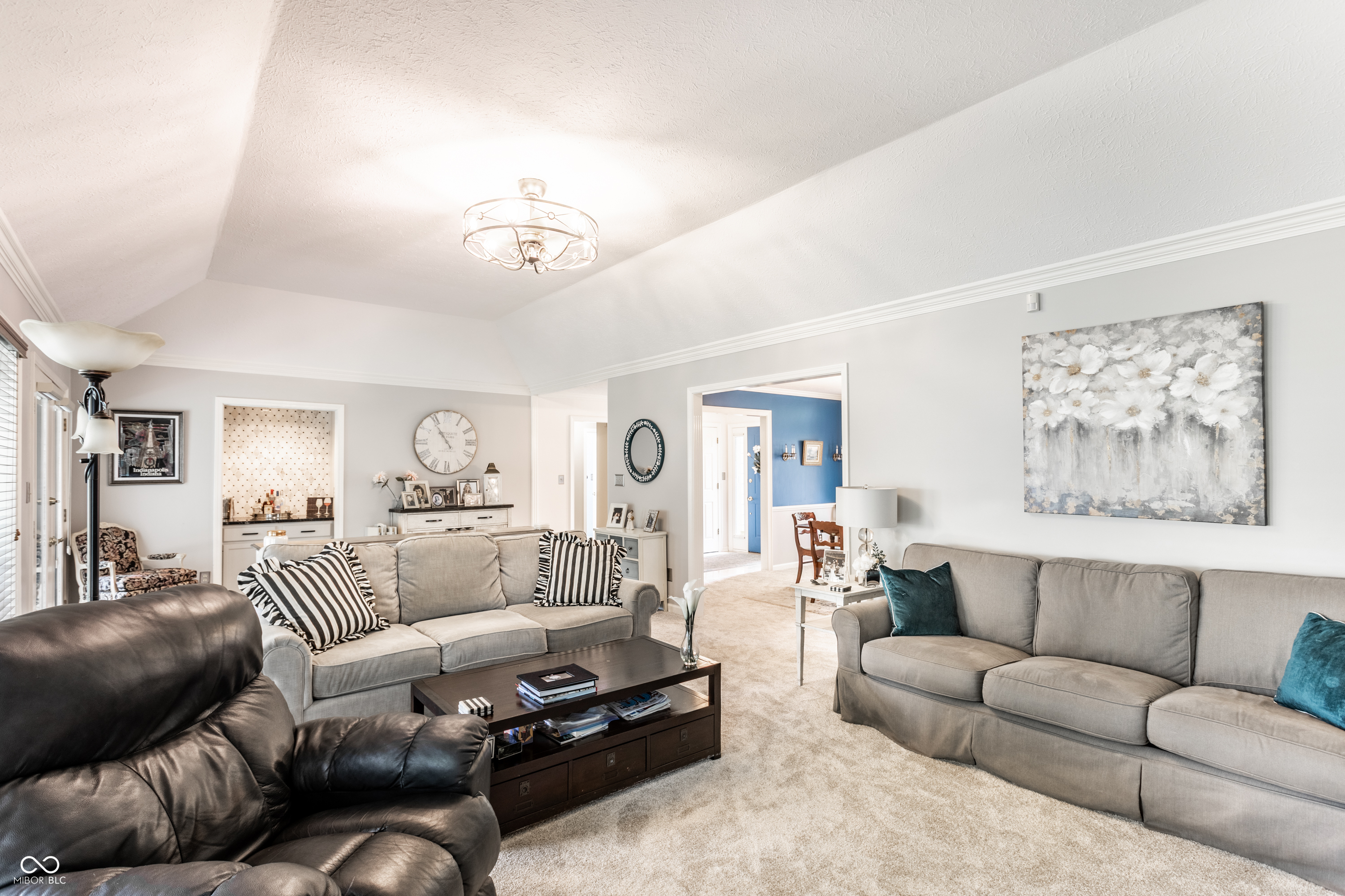 9265 Tamarack Drive