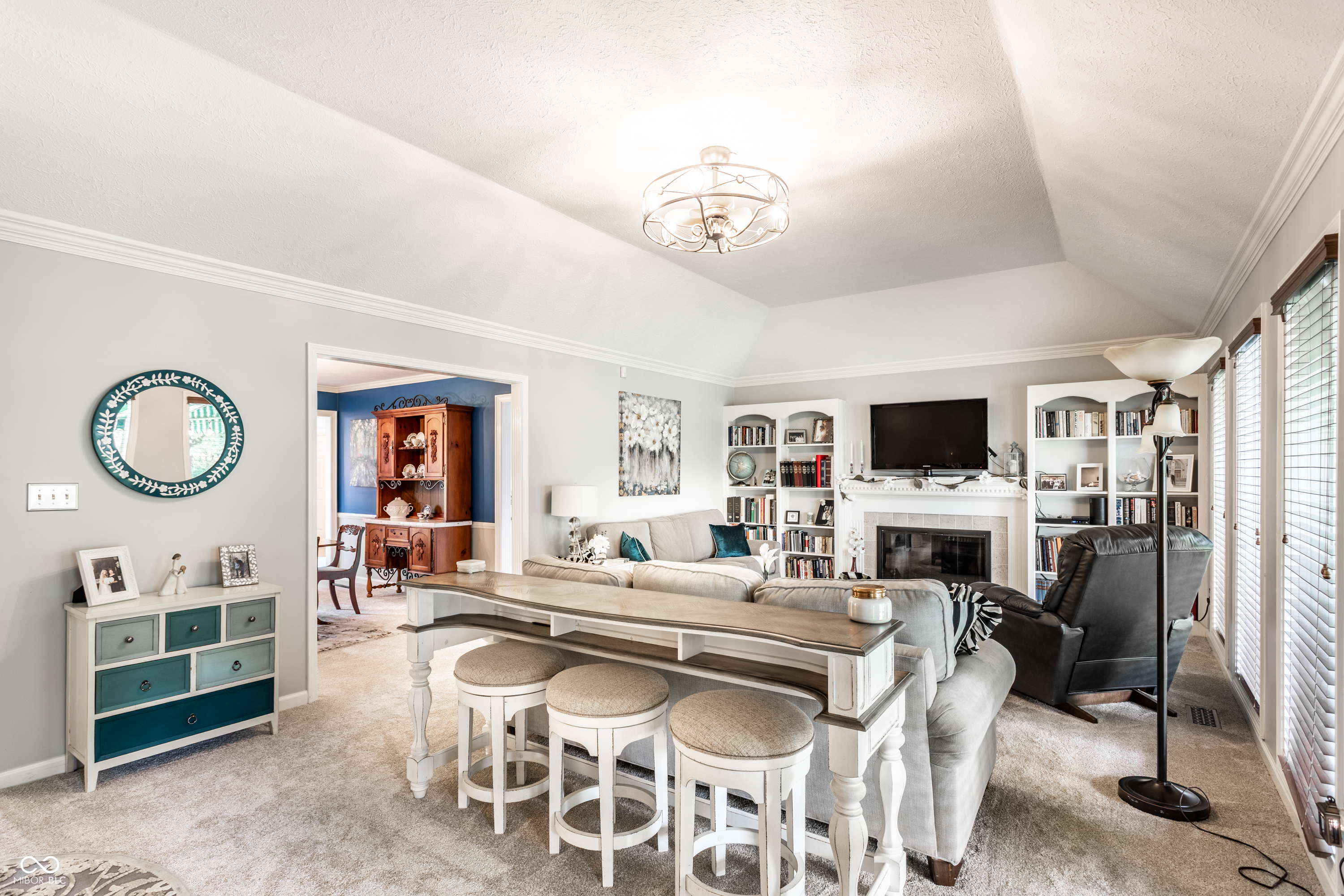 9265 Tamarack Drive