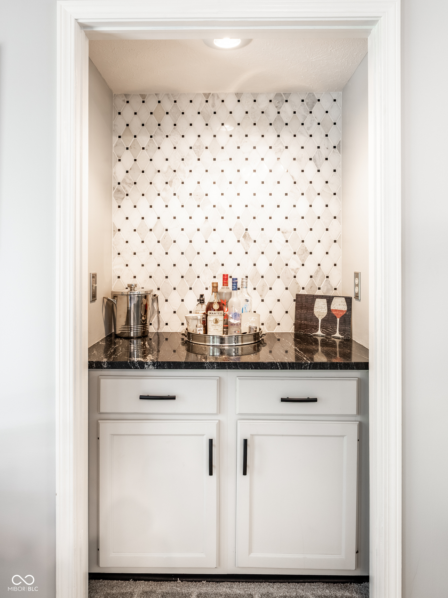 9265 Tamarack Drive