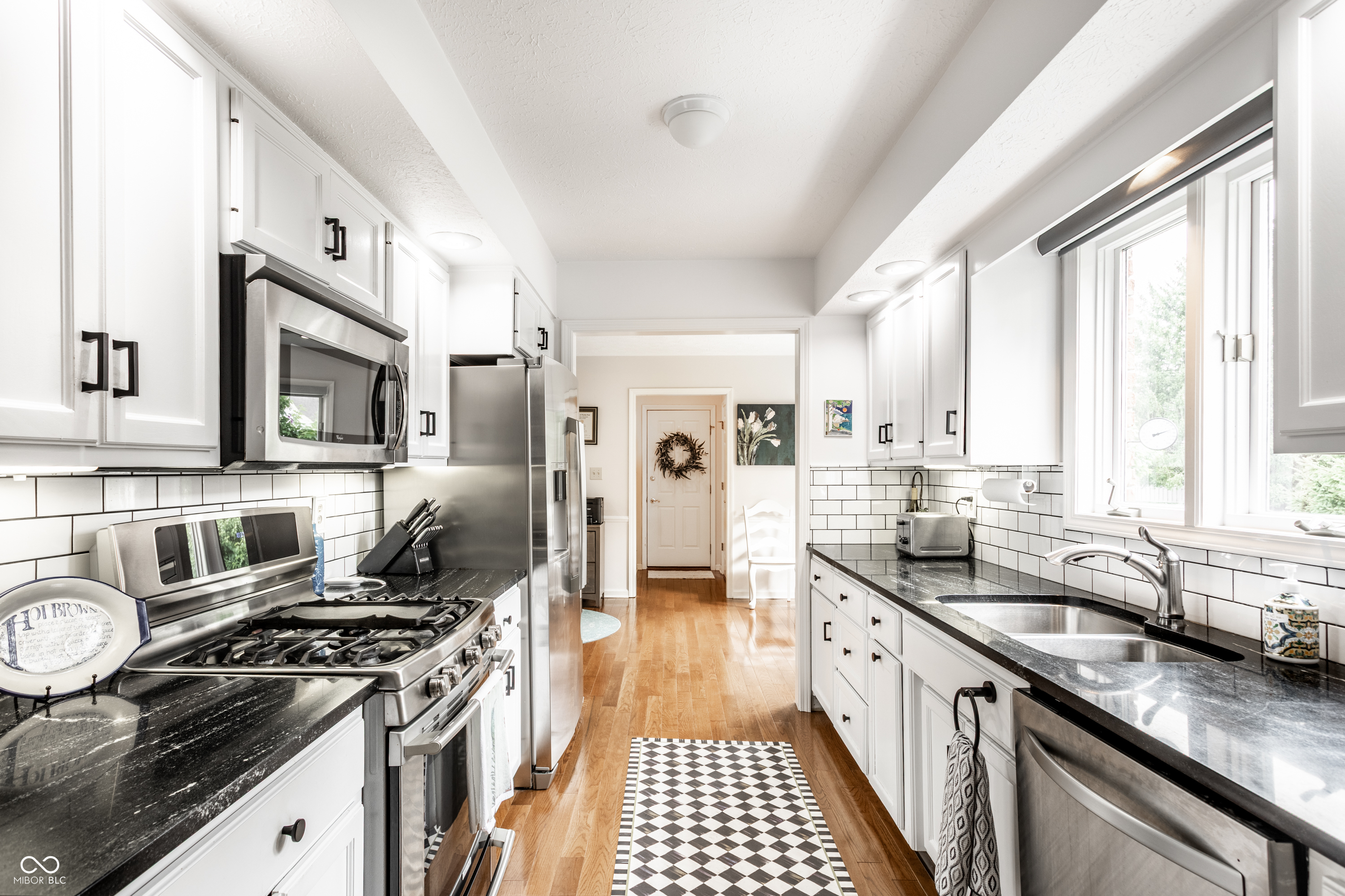 9265 Tamarack Drive