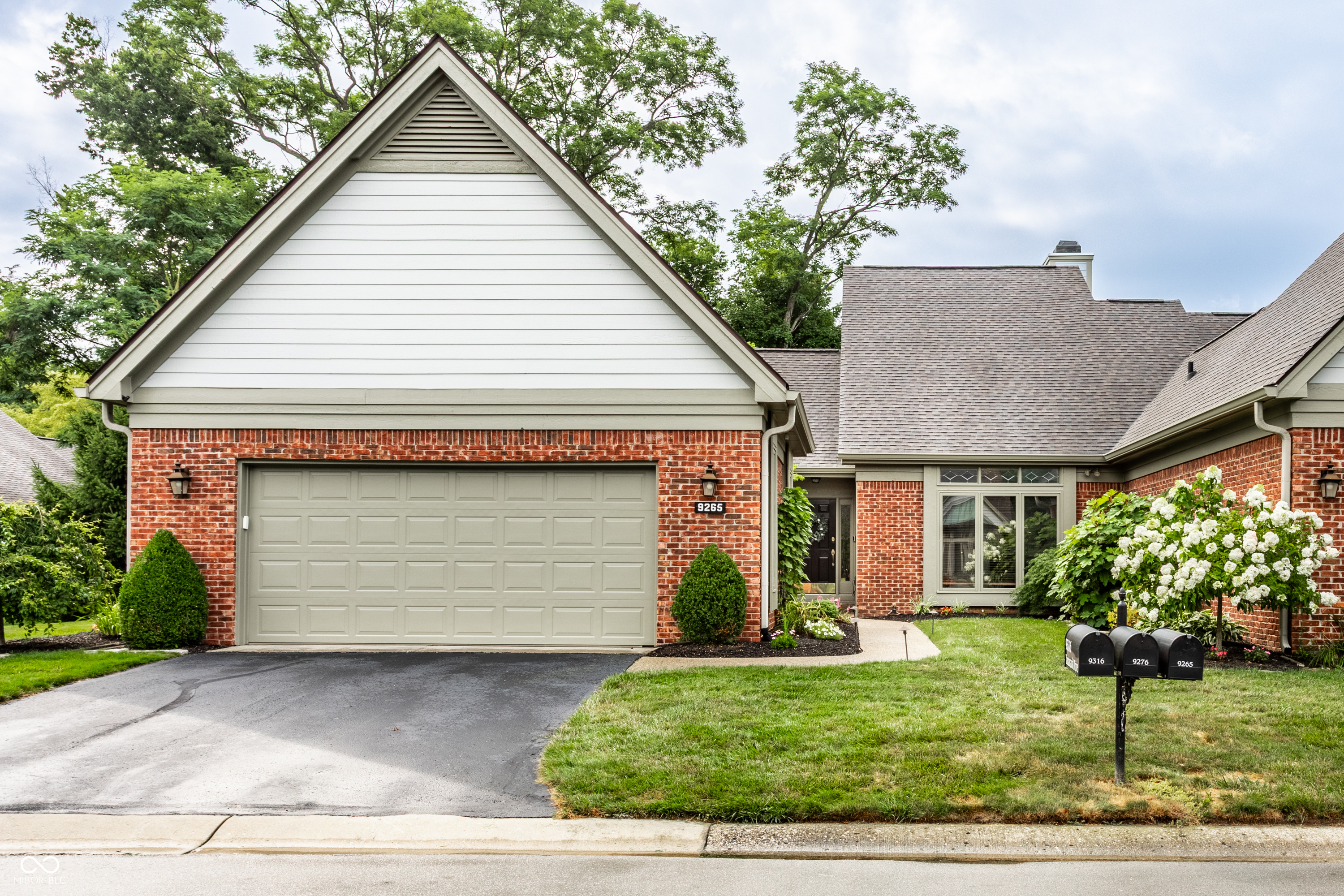 9265 Tamarack Drive