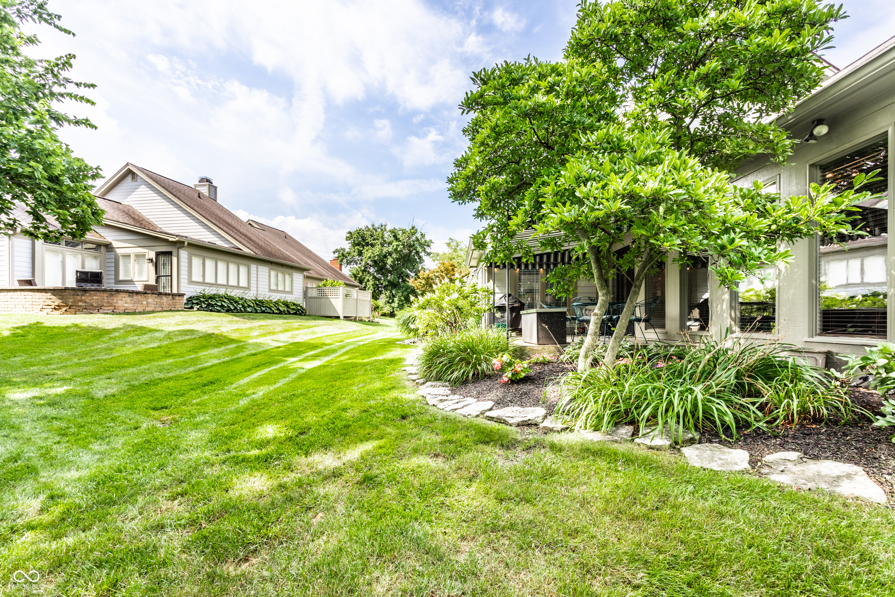 9265 Tamarack Drive