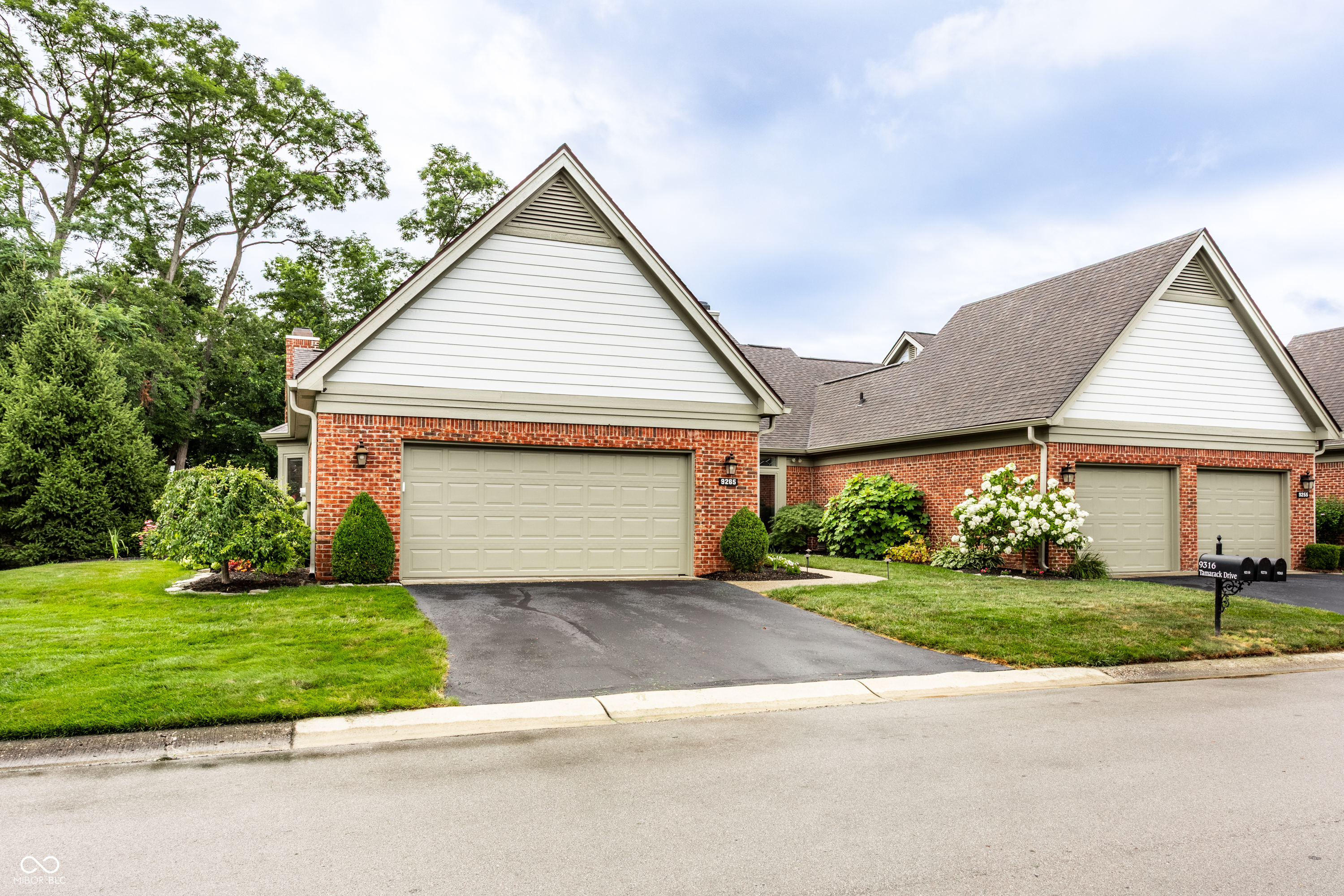 9265 Tamarack Drive