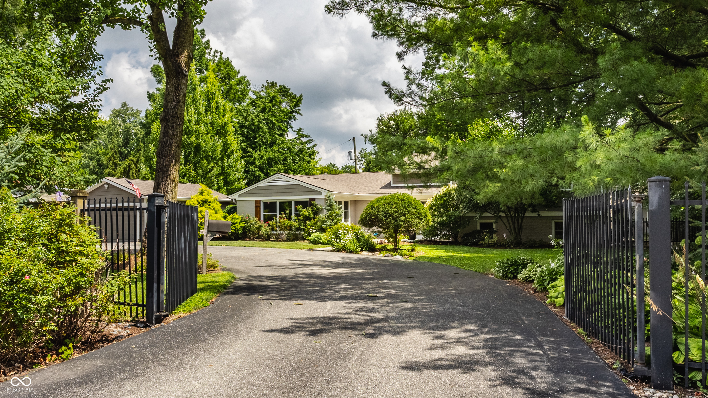 140 Meridian Hills Boulevard