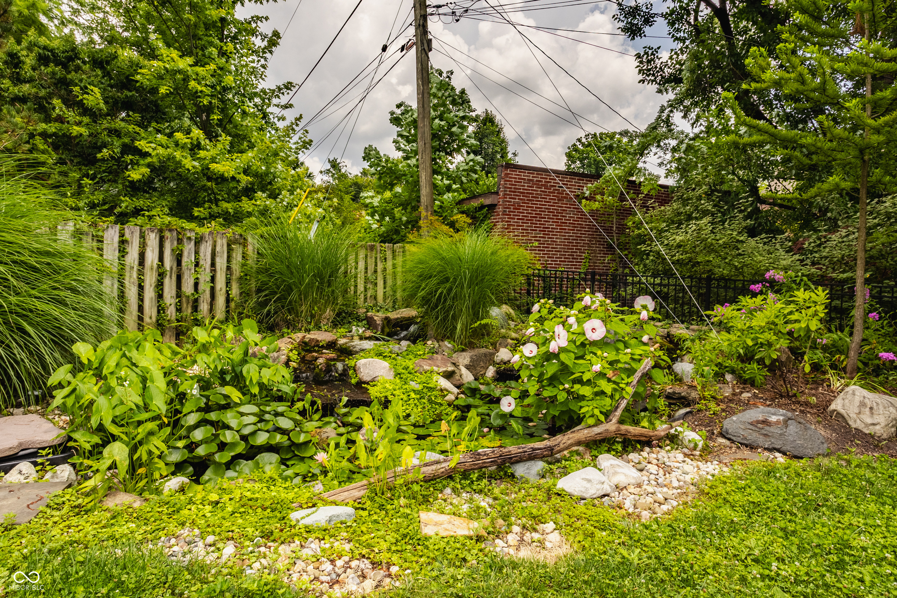 140 Meridian Hills Boulevard