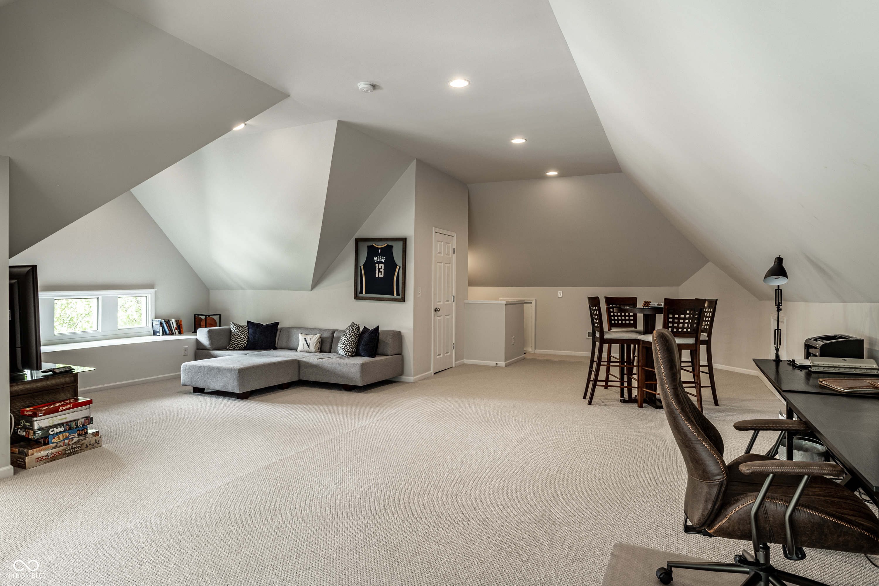 2404 Broadway Street