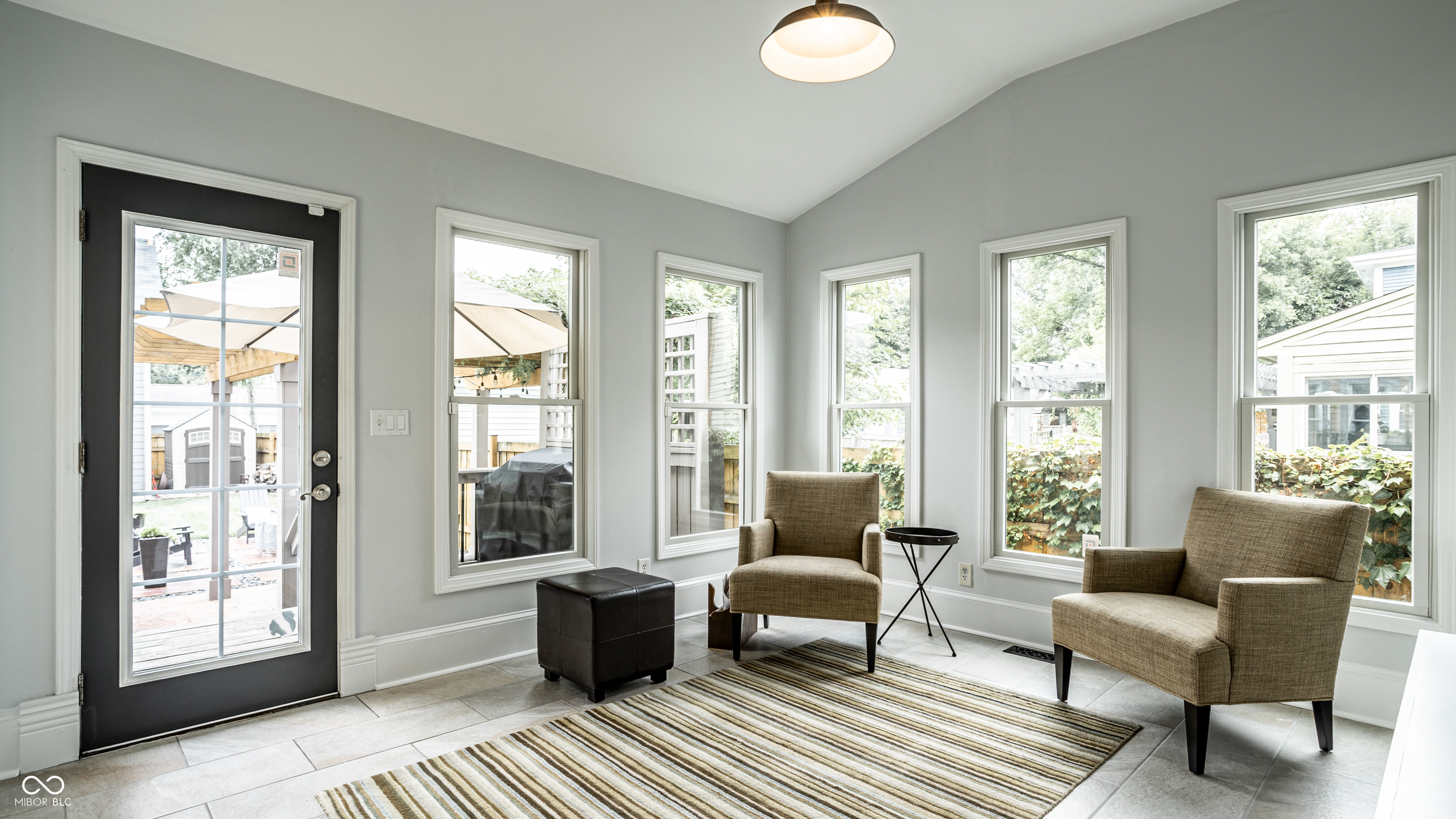 2404 Broadway Street