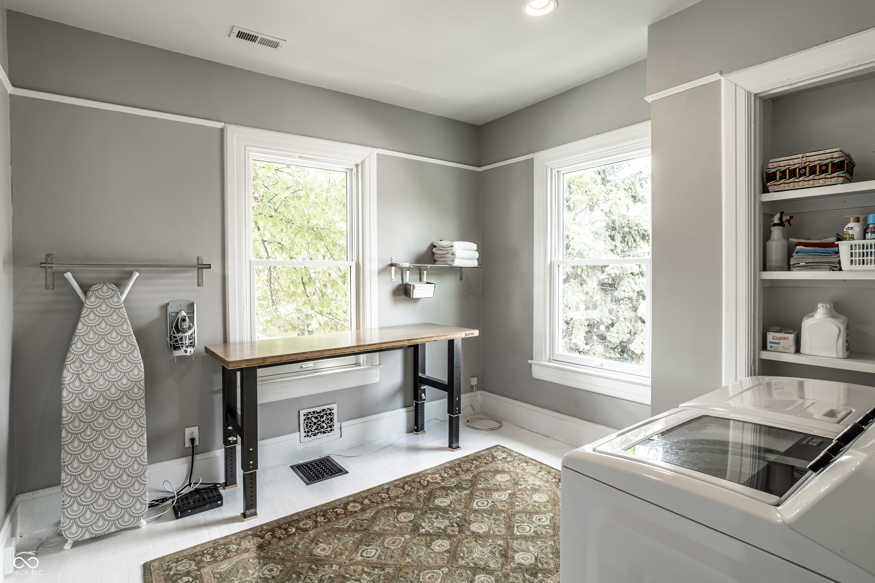 2404 Broadway Street