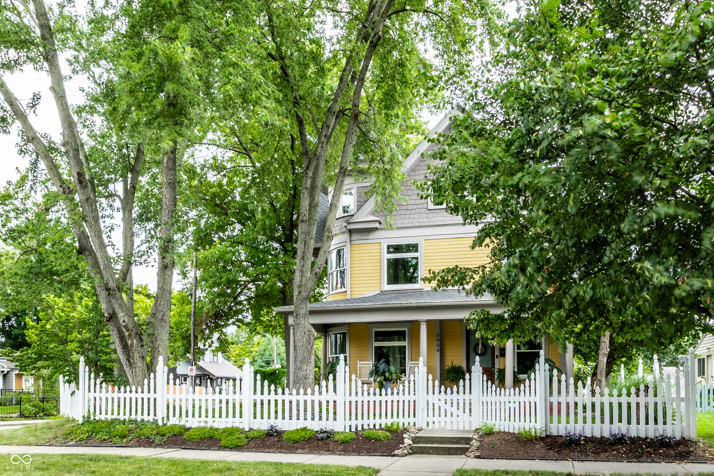 2404 Broadway Street