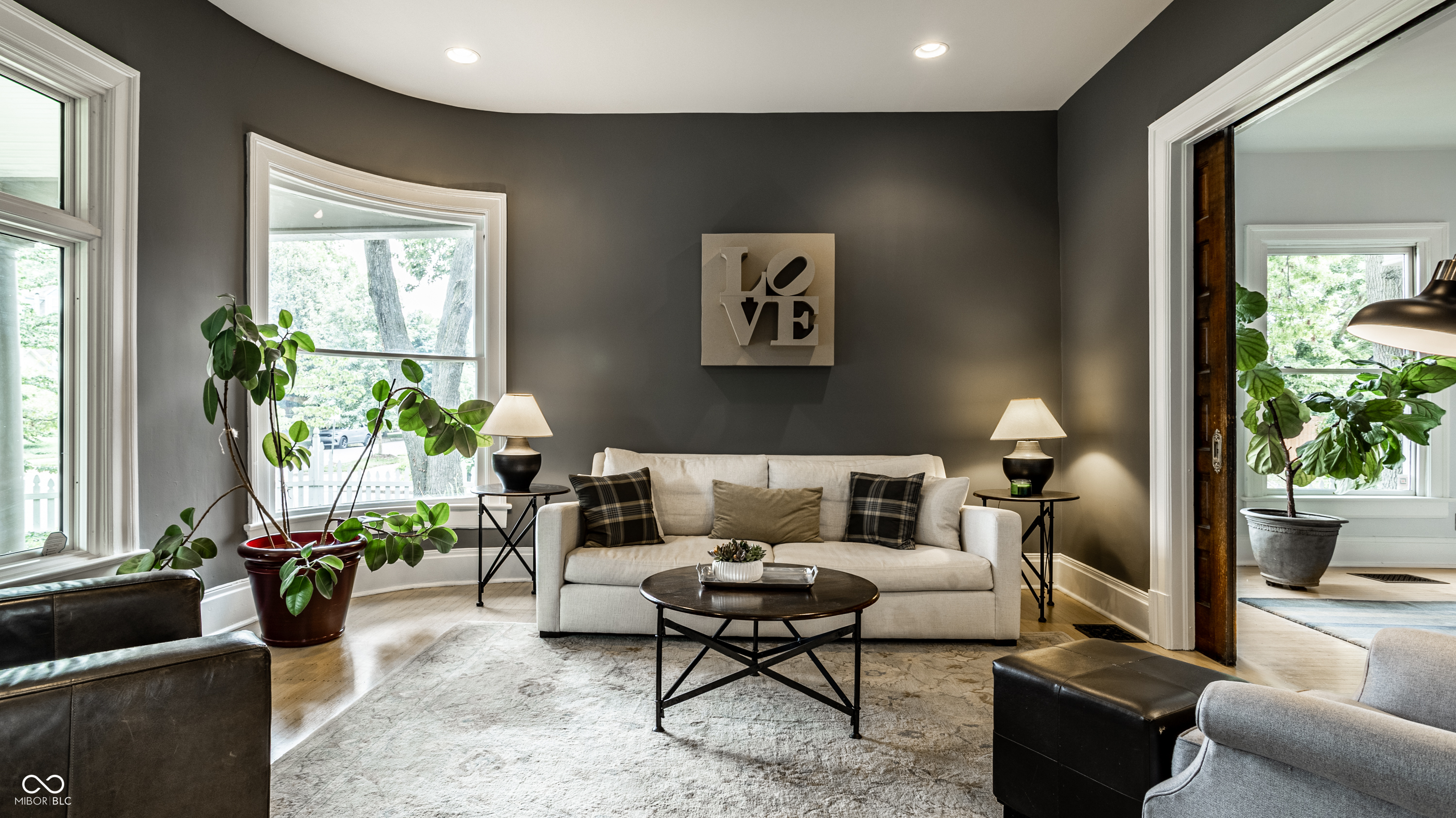 2404 Broadway Street