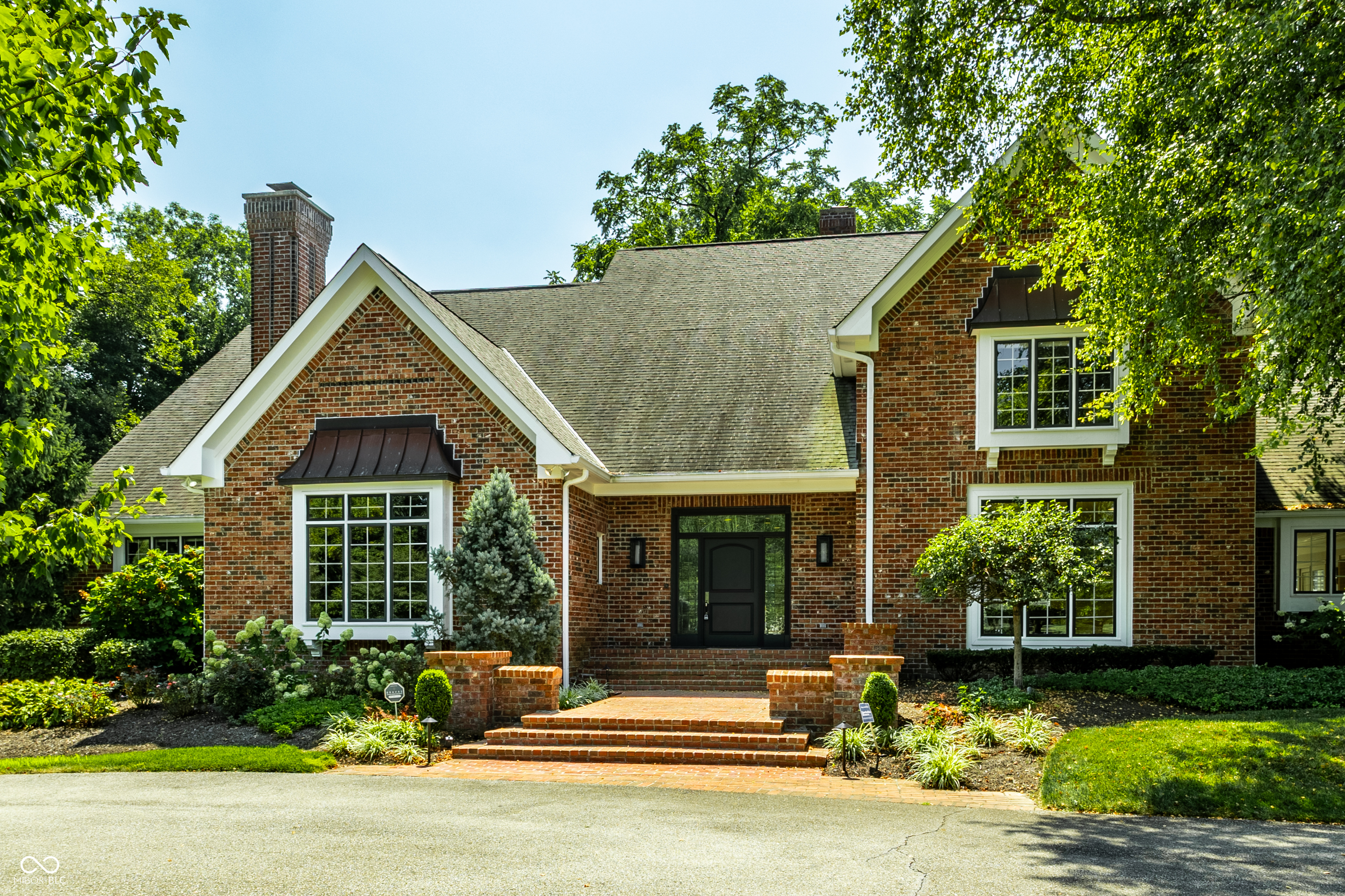 1261 Laurelwood