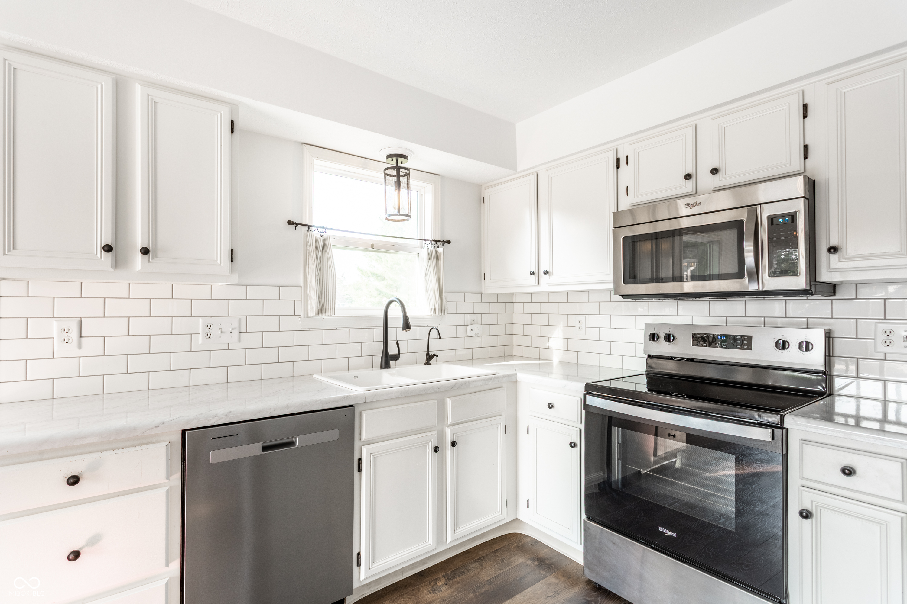 14915 Beacon Boulevard