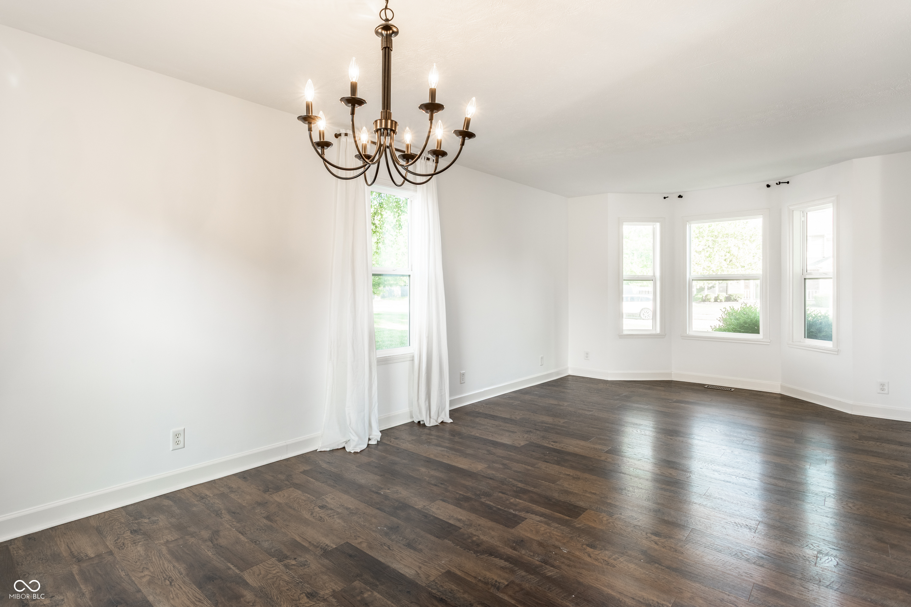 14915 Beacon Boulevard