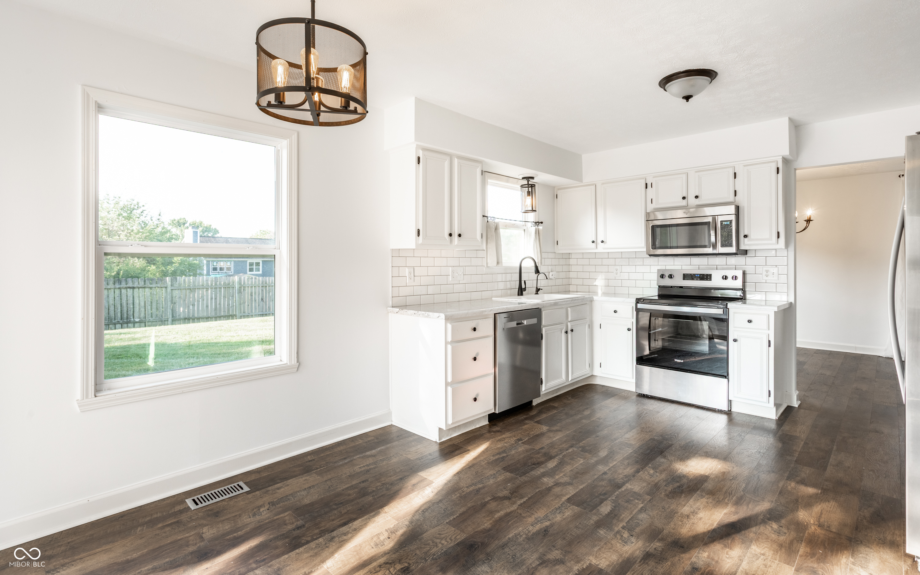 14915 Beacon Boulevard