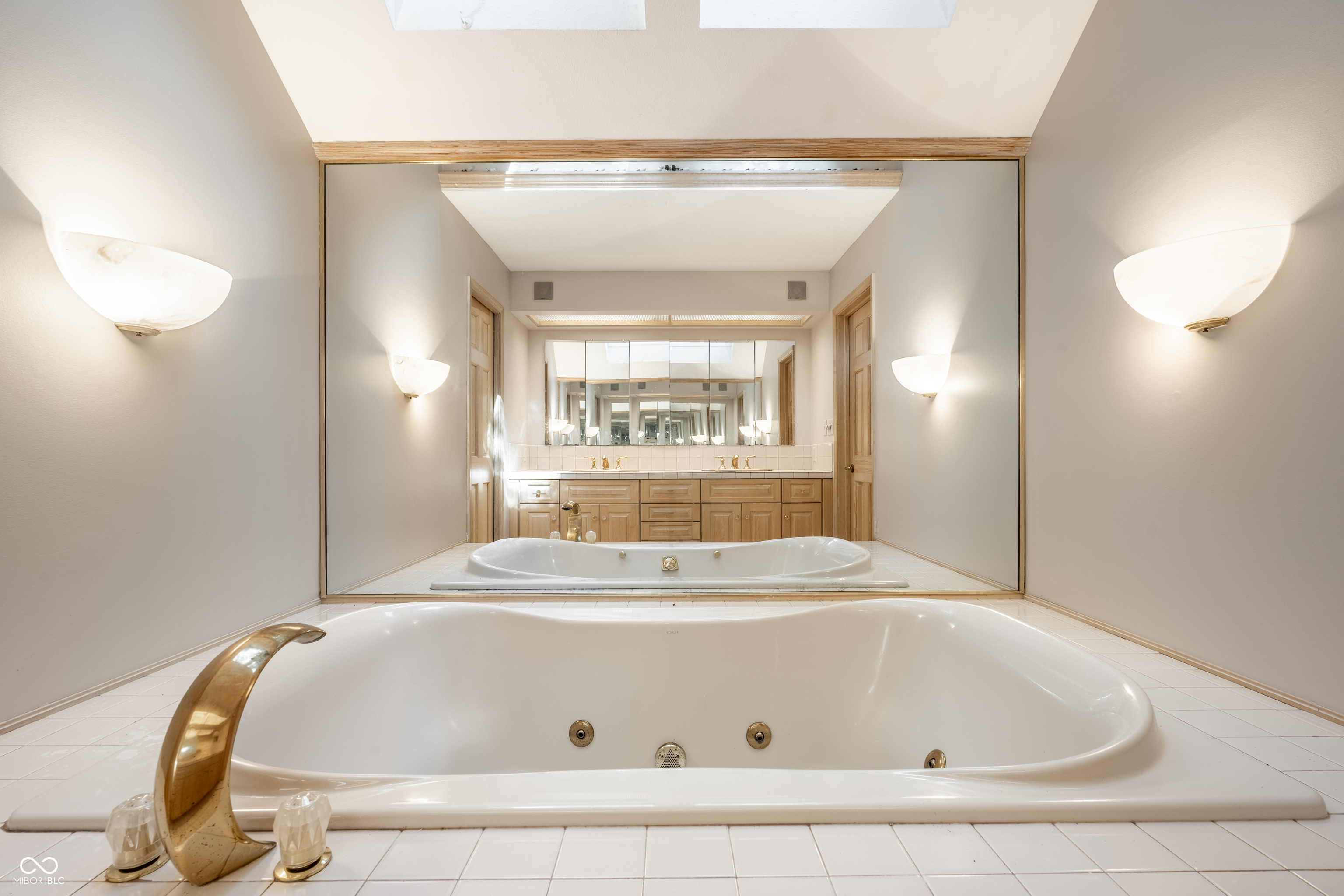 10975 Windjammer Drive S