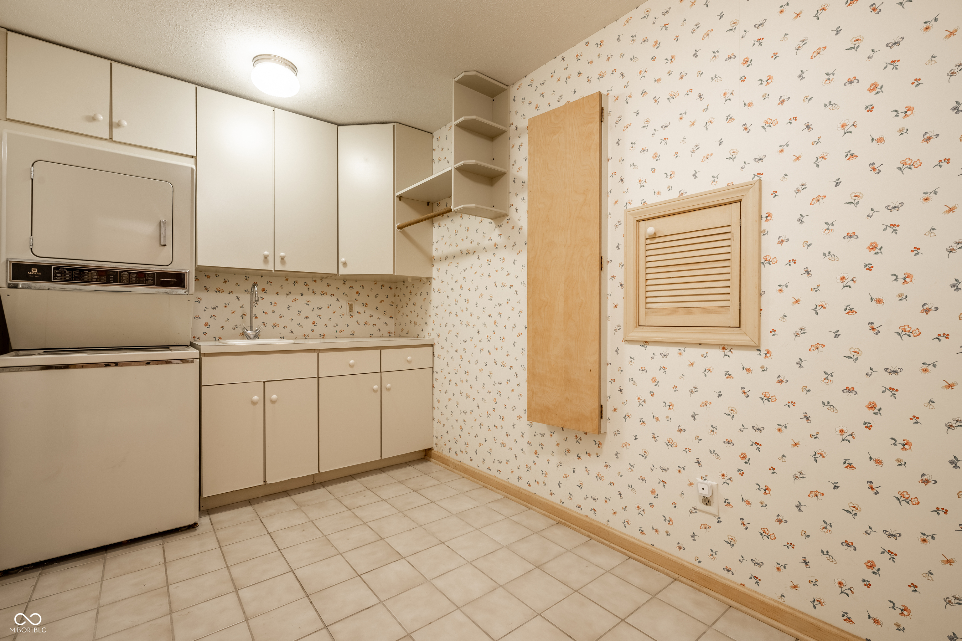 10975 Windjammer Drive S