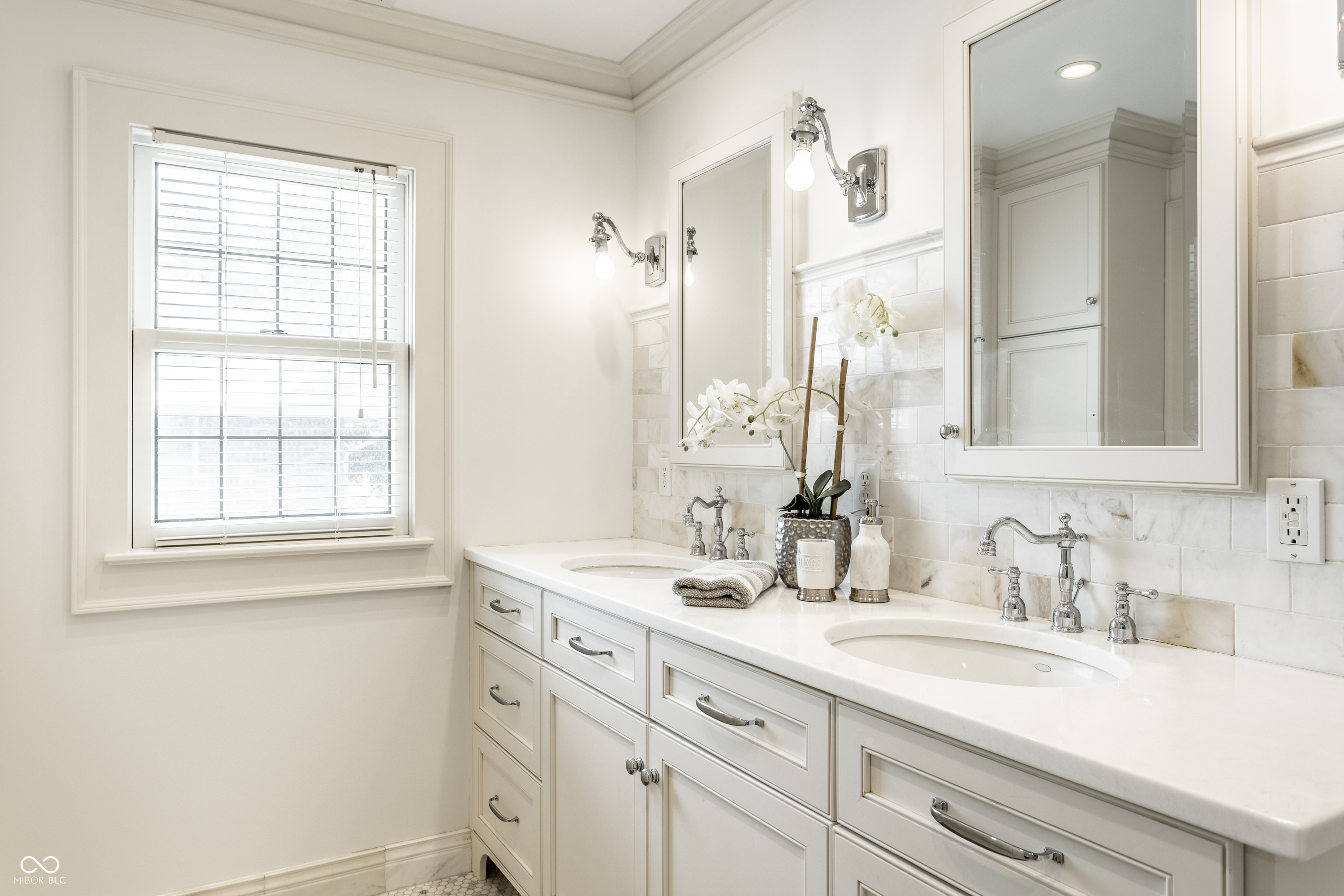 5245 N Washington Boulevard