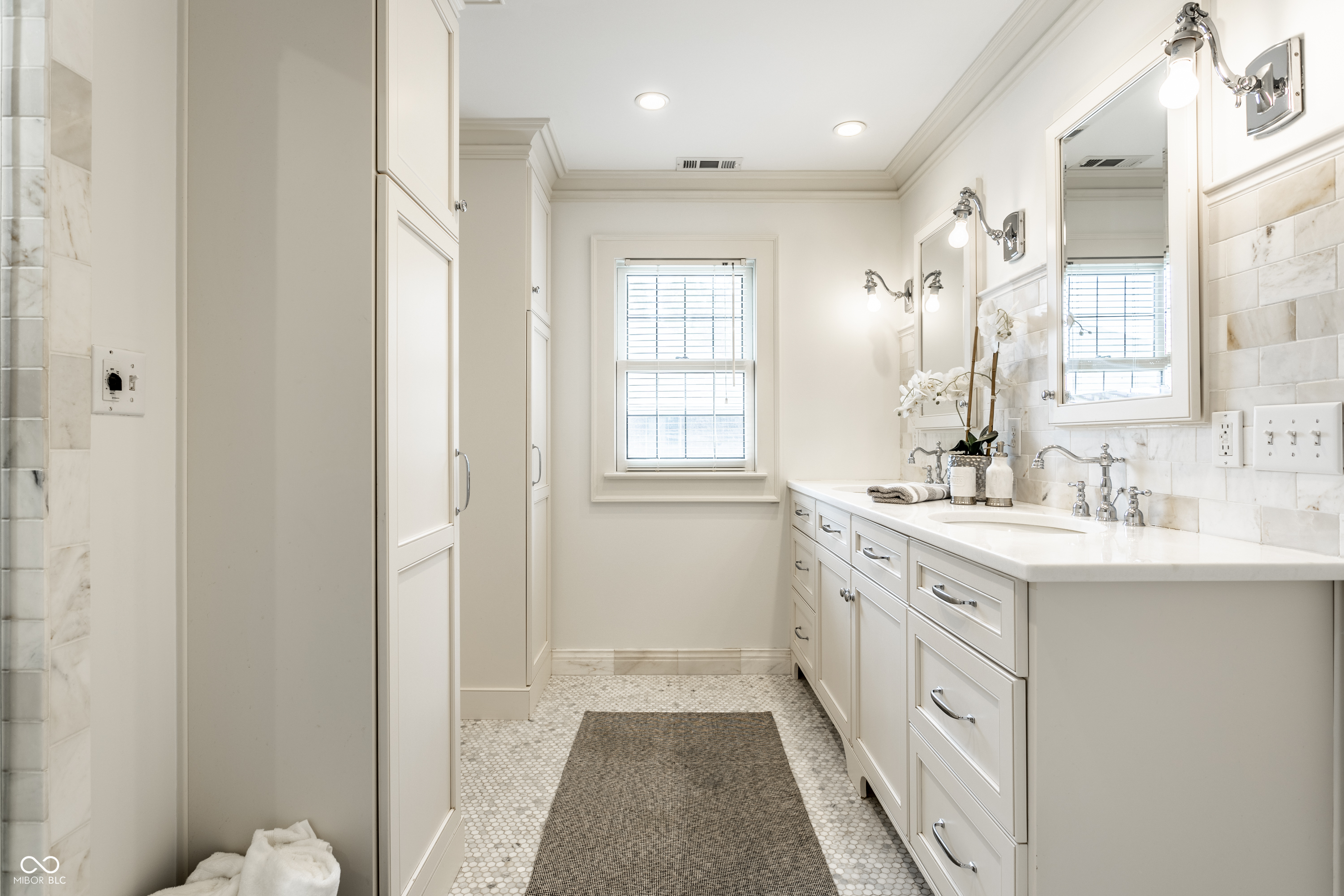 5245 N Washington Boulevard