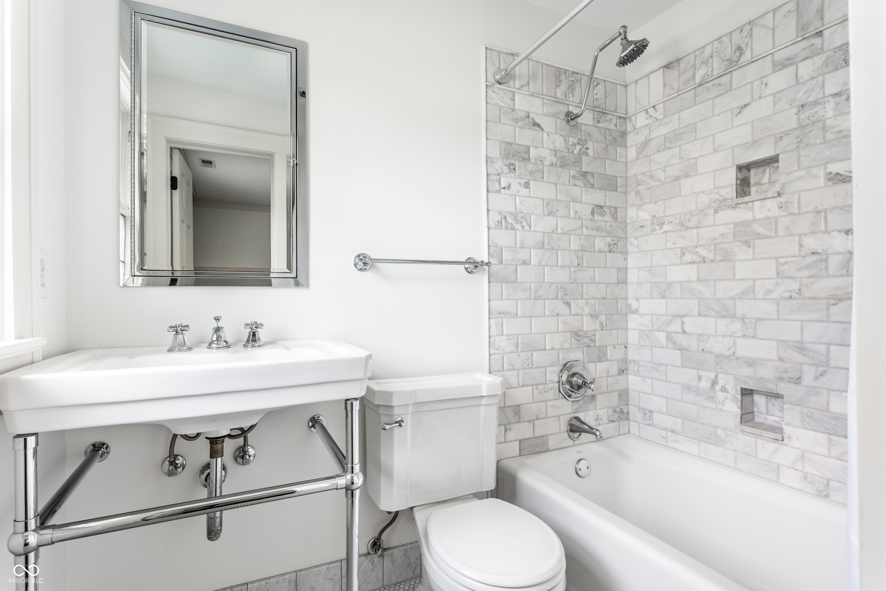 5245 N Washington Boulevard