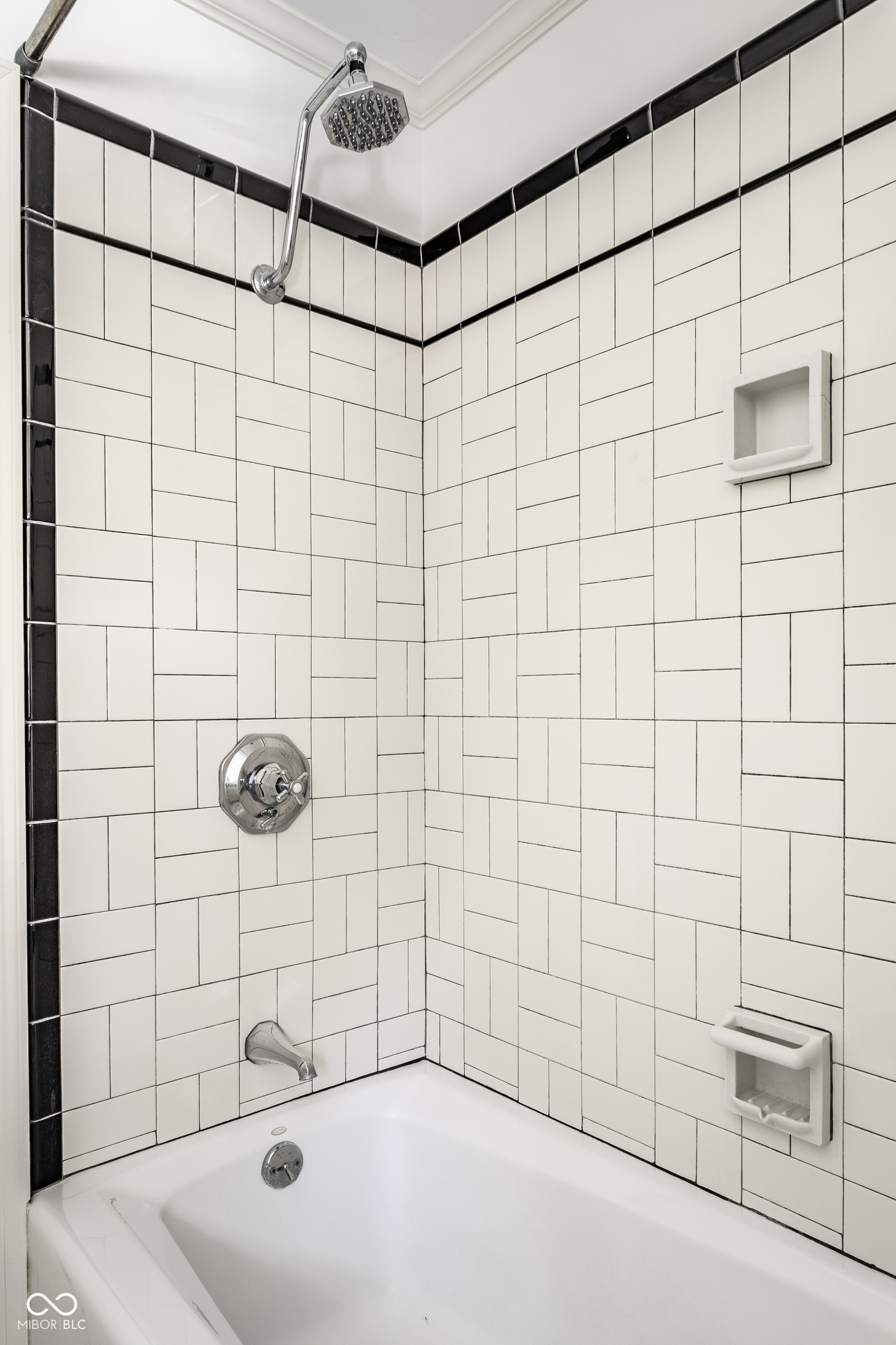 5245 N Washington Boulevard