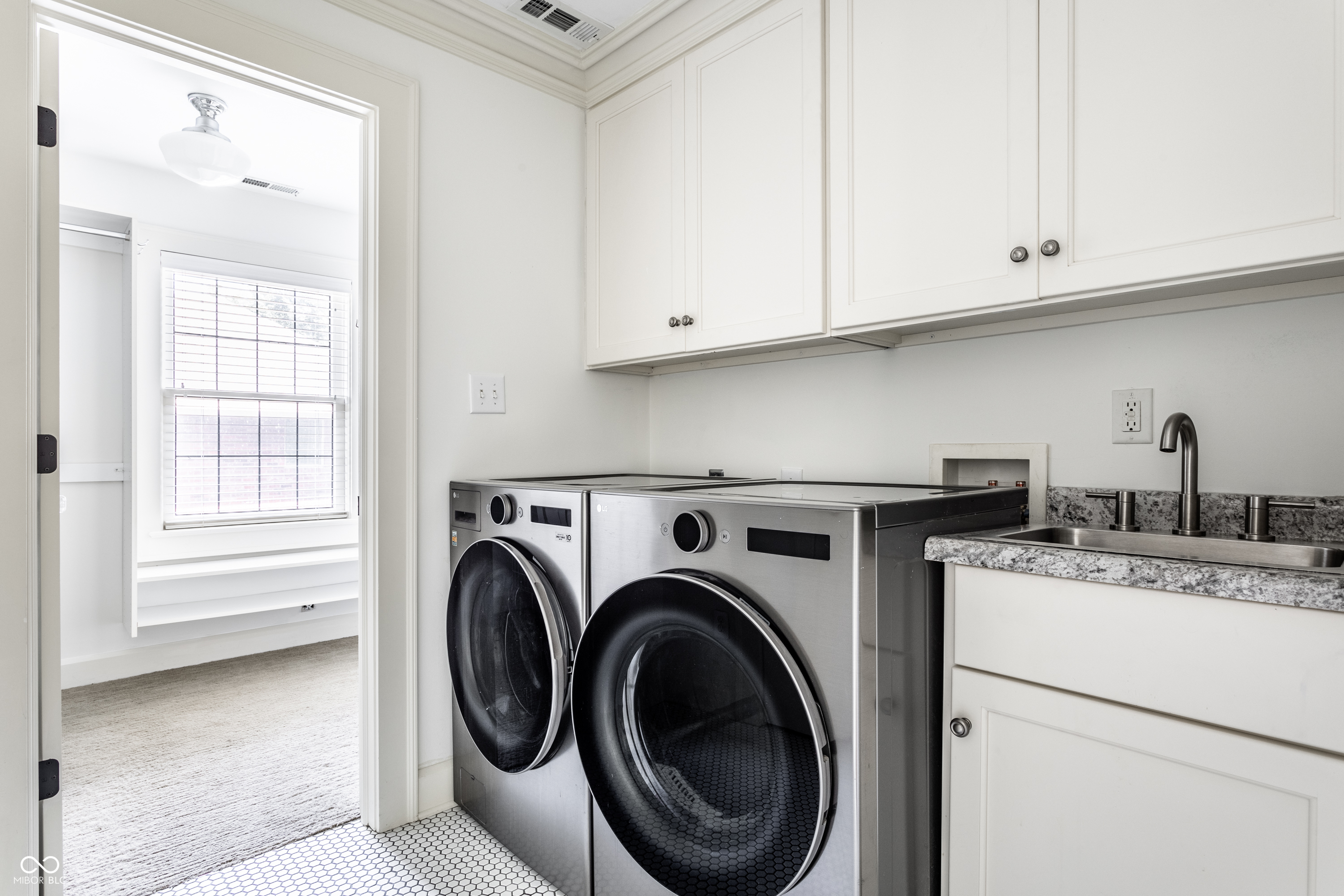 5245 N Washington Boulevard