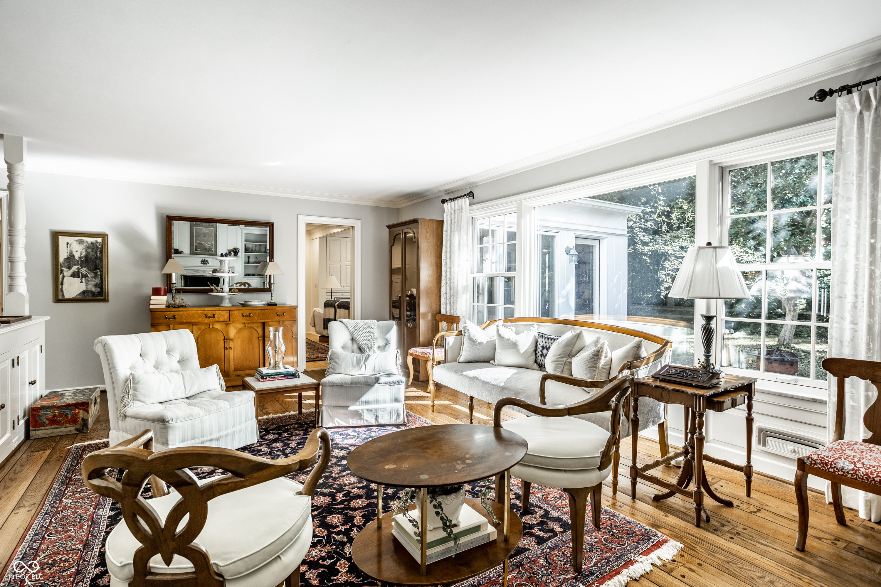 8121 N Illinois Street