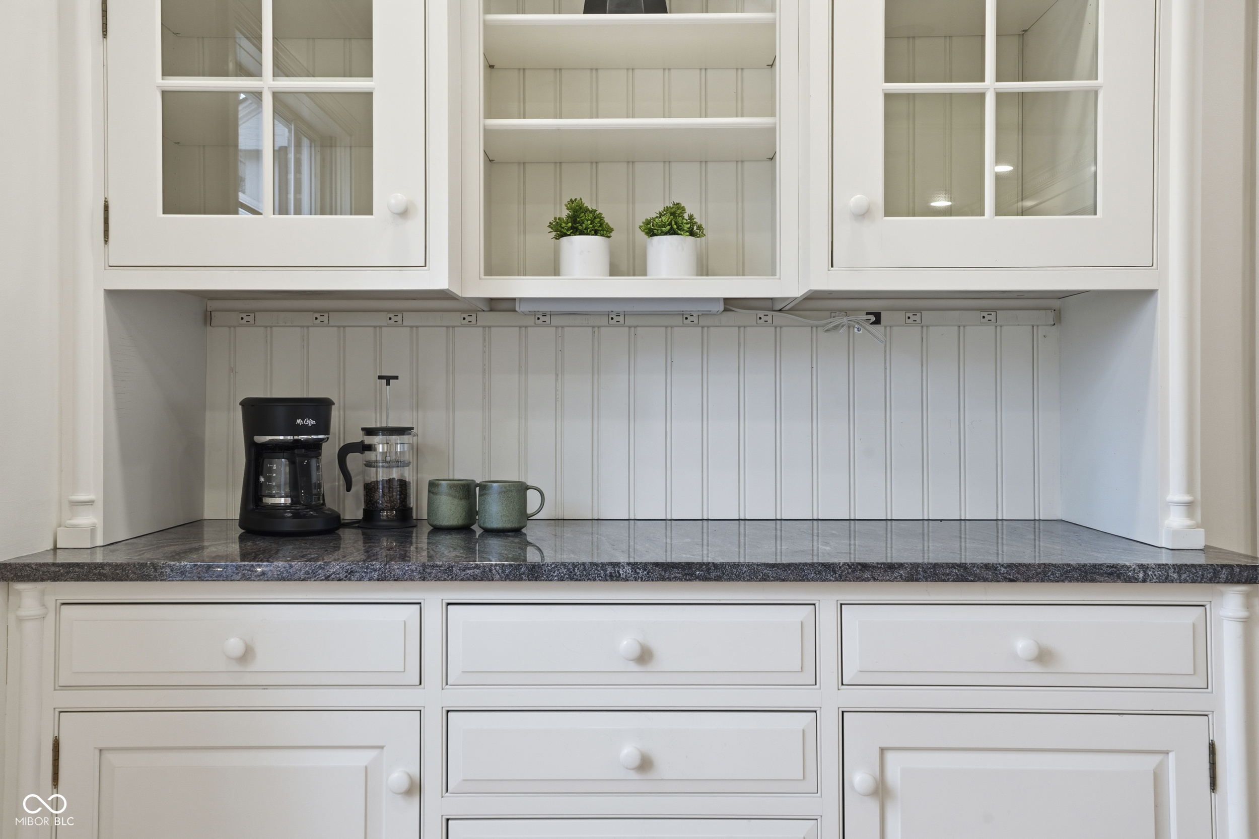 8121 N Illinois Street