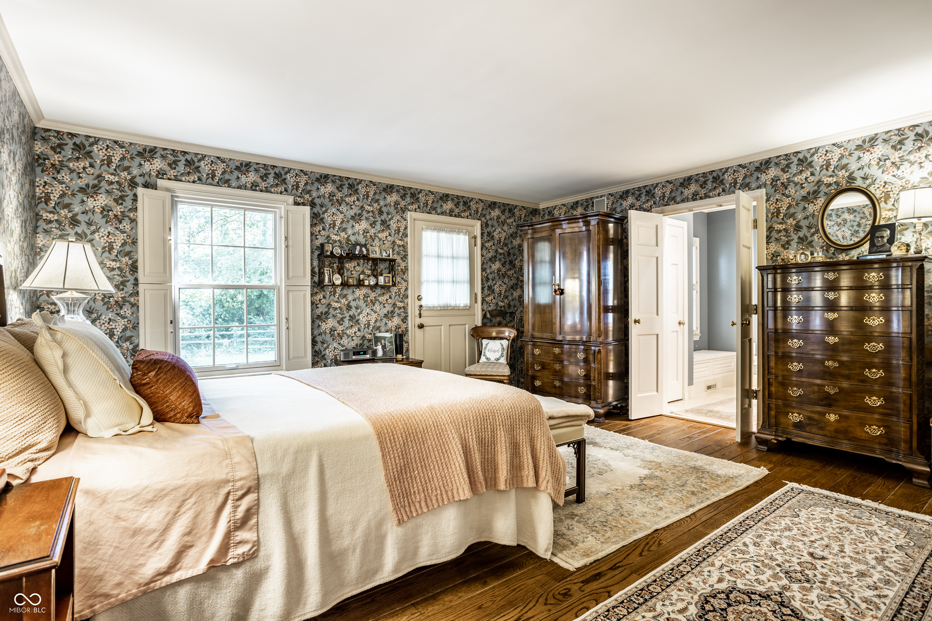 8121 N Illinois Street