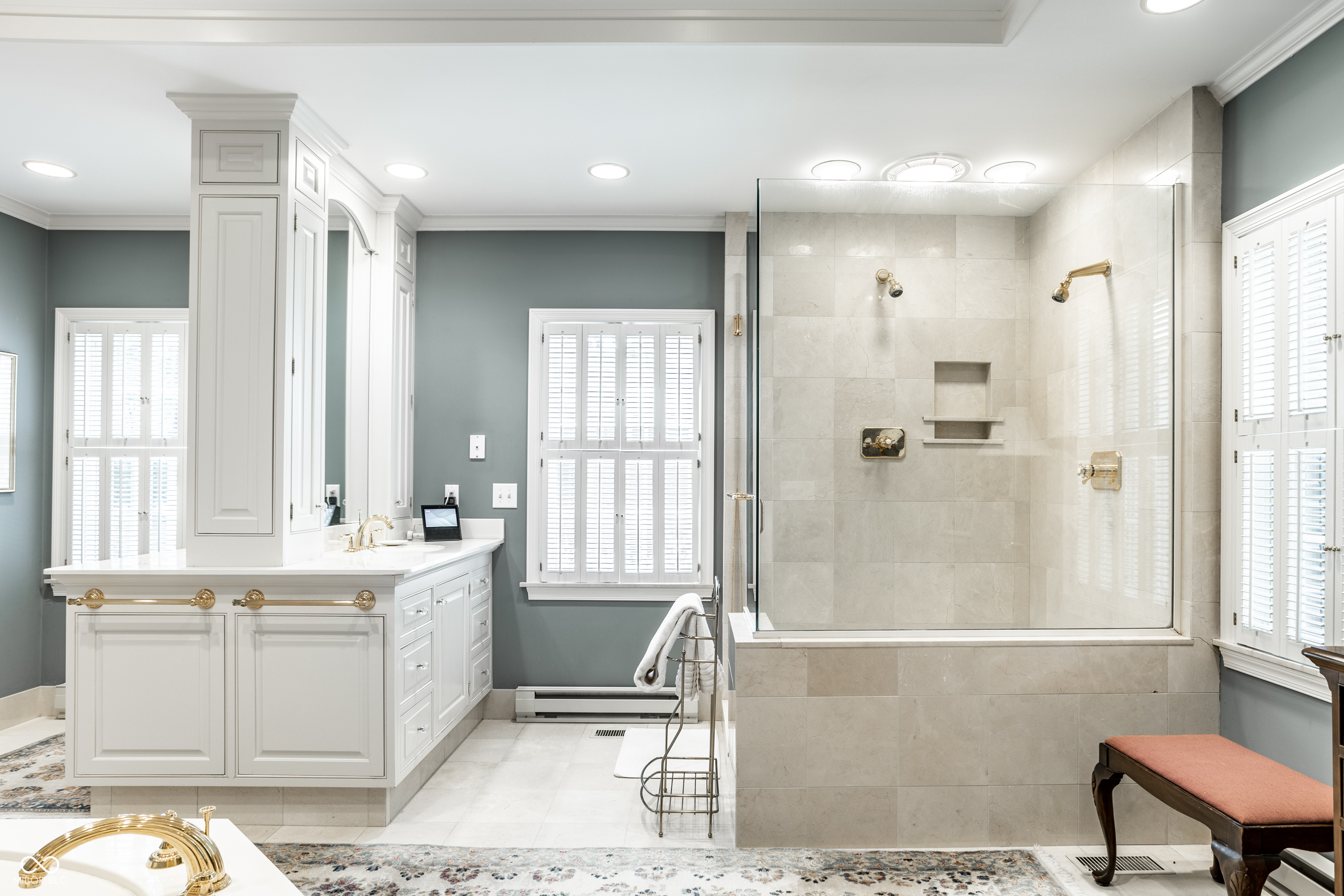 8121 N Illinois Street