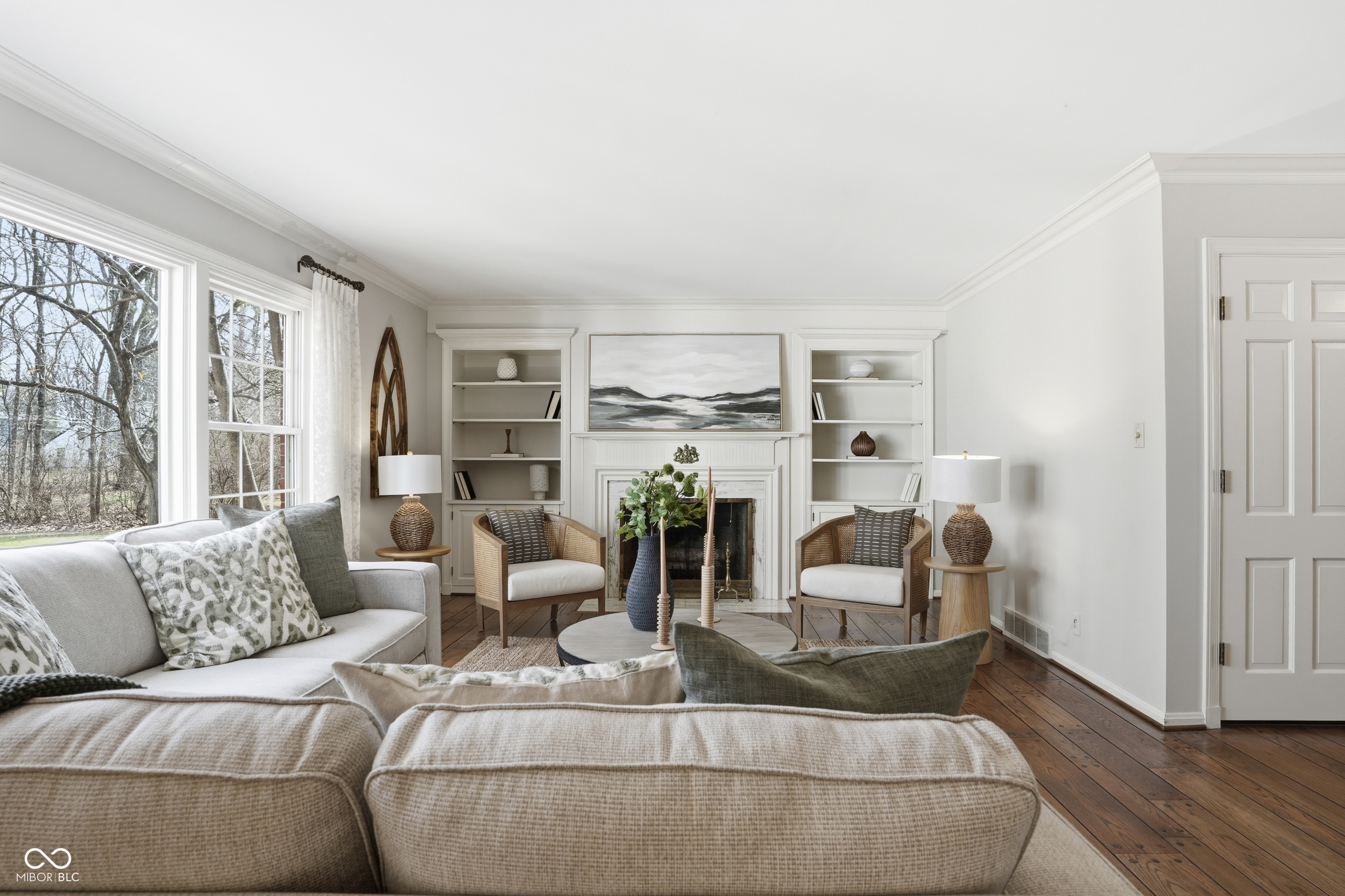 8121 N Illinois Street