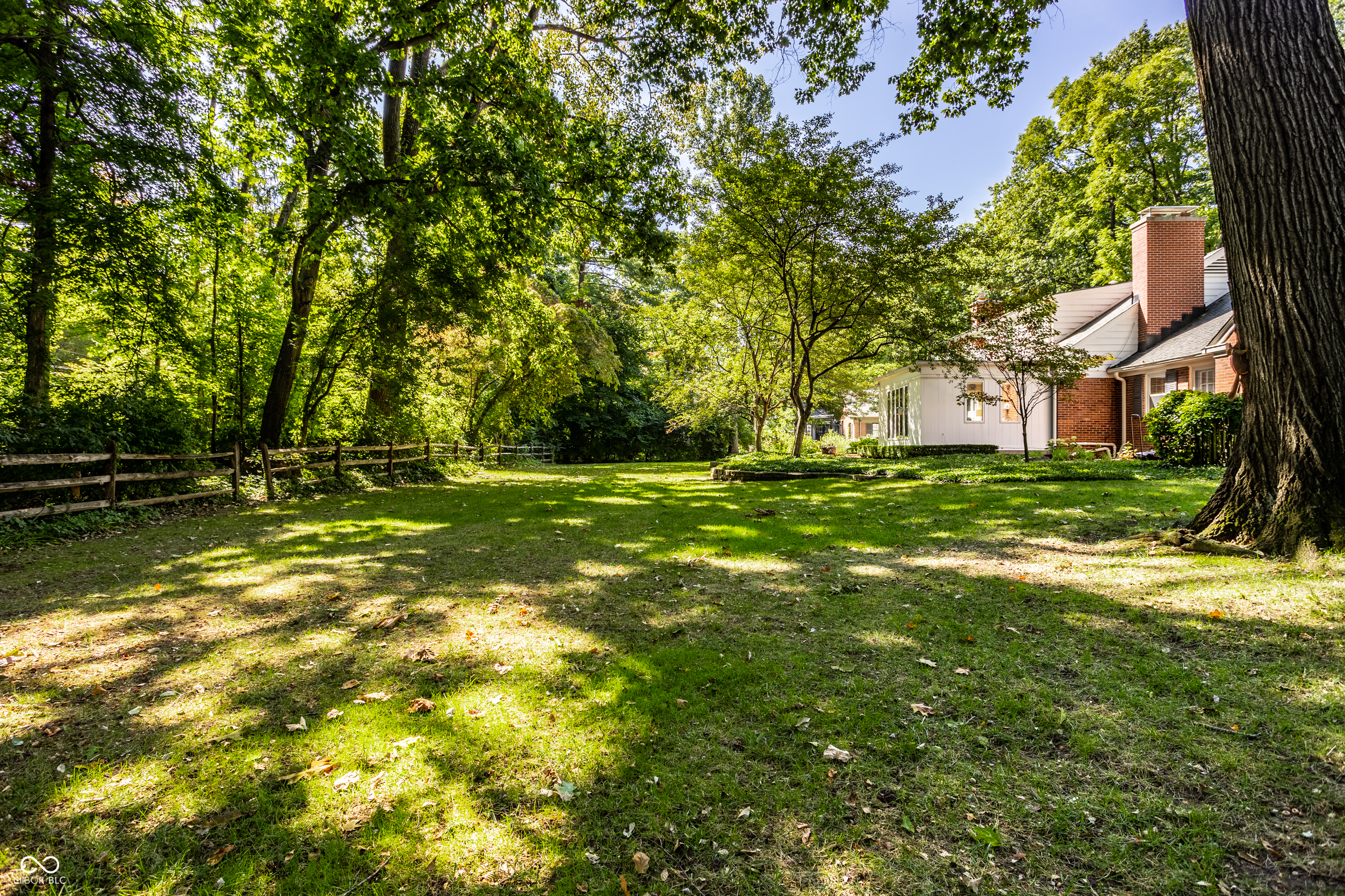 8121 N Illinois Street