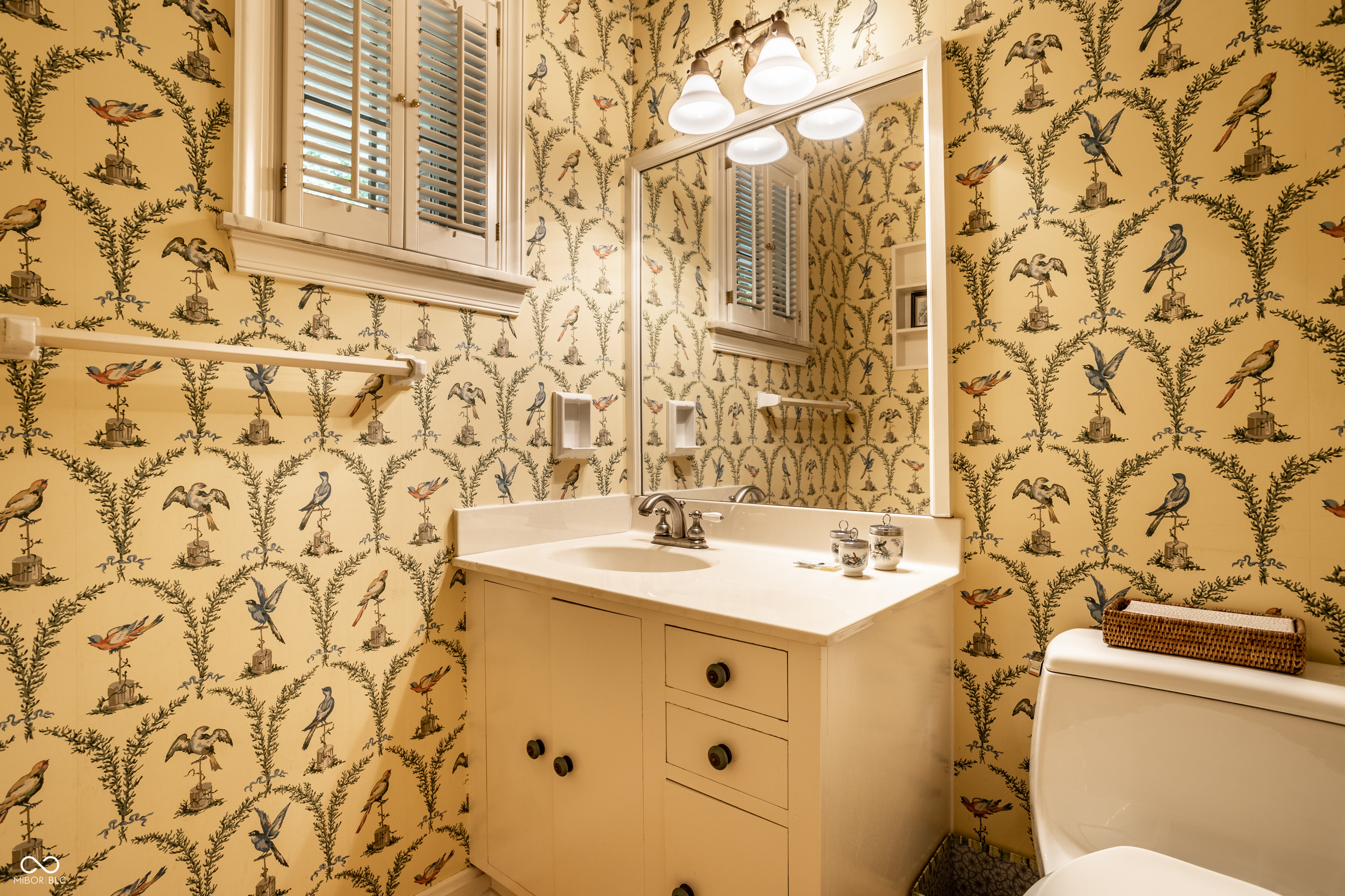 8121 N Illinois Street