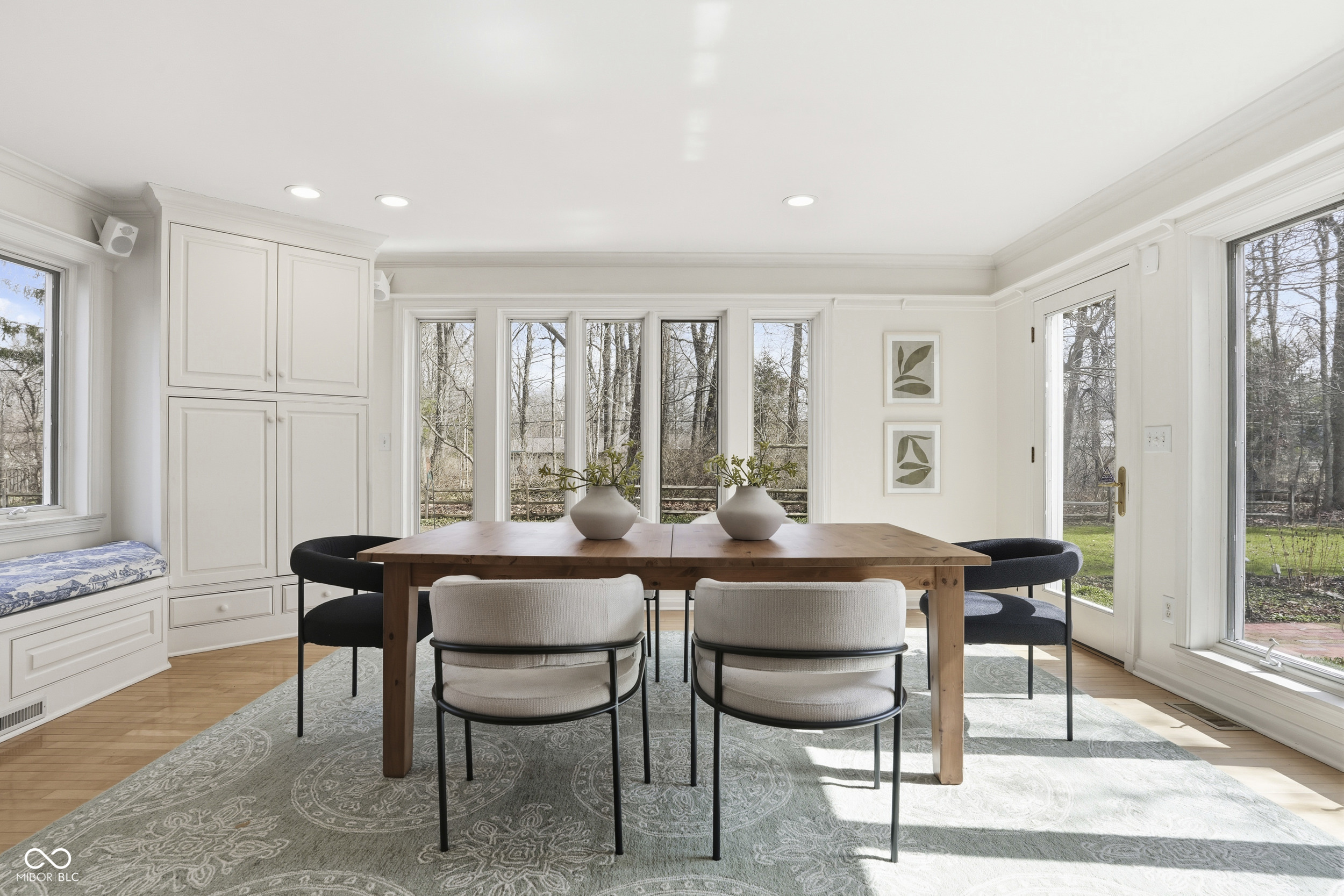 8121 N Illinois Street