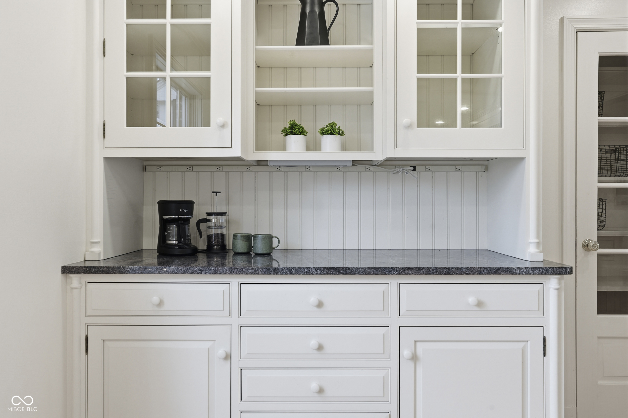 8121 N Illinois Street