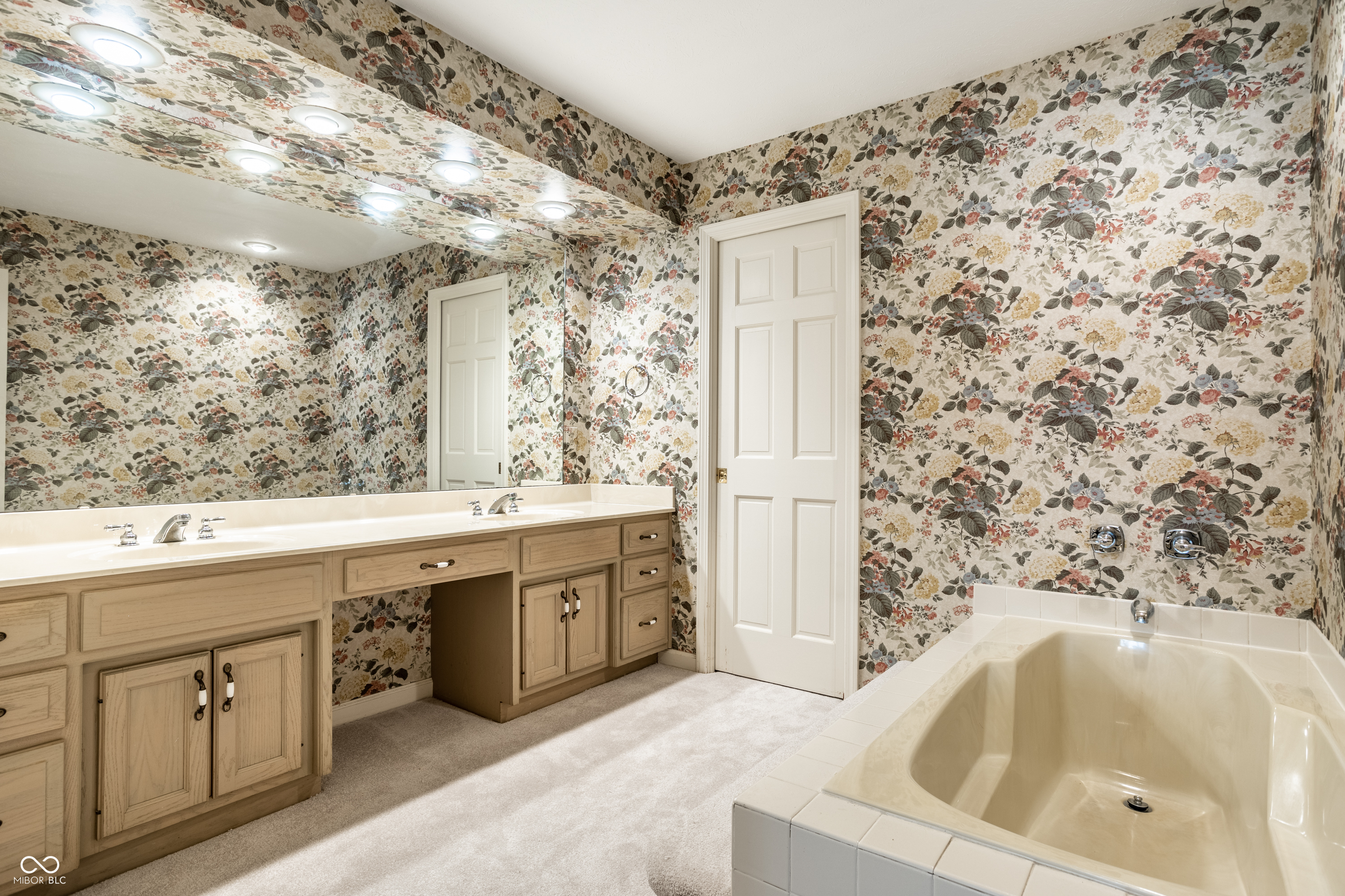 9271 Spring Lakes Drive