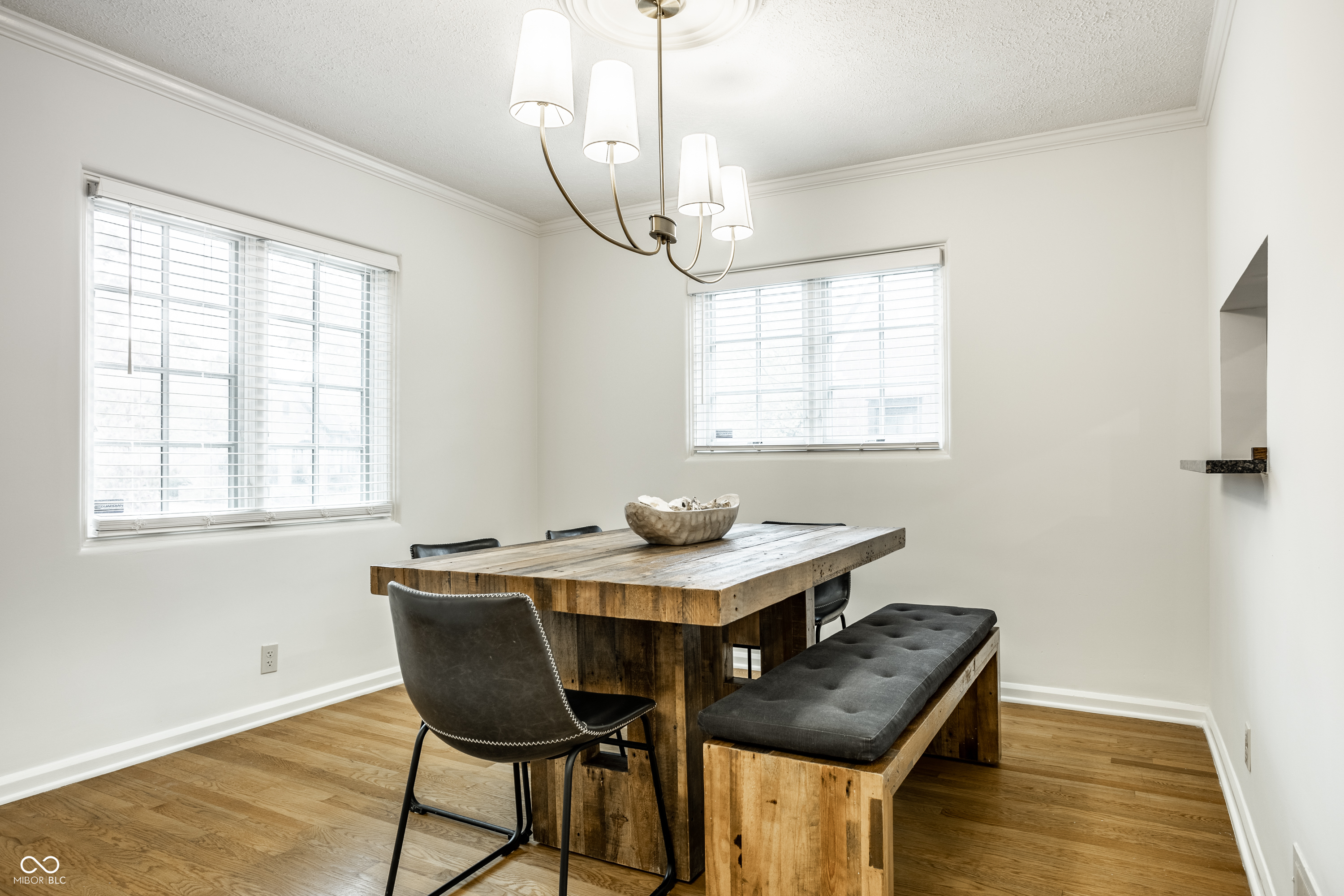 5680 N Delaware Street