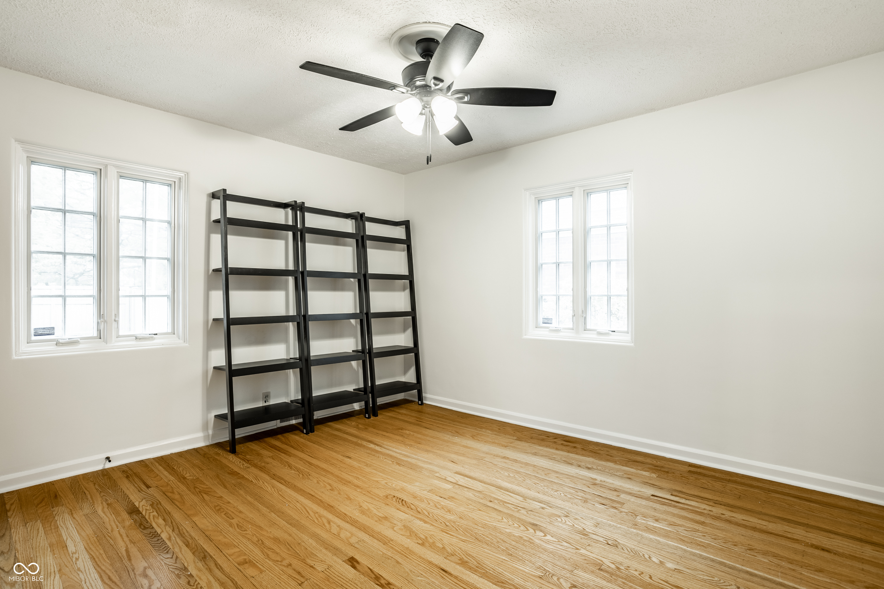 5680 N Delaware Street