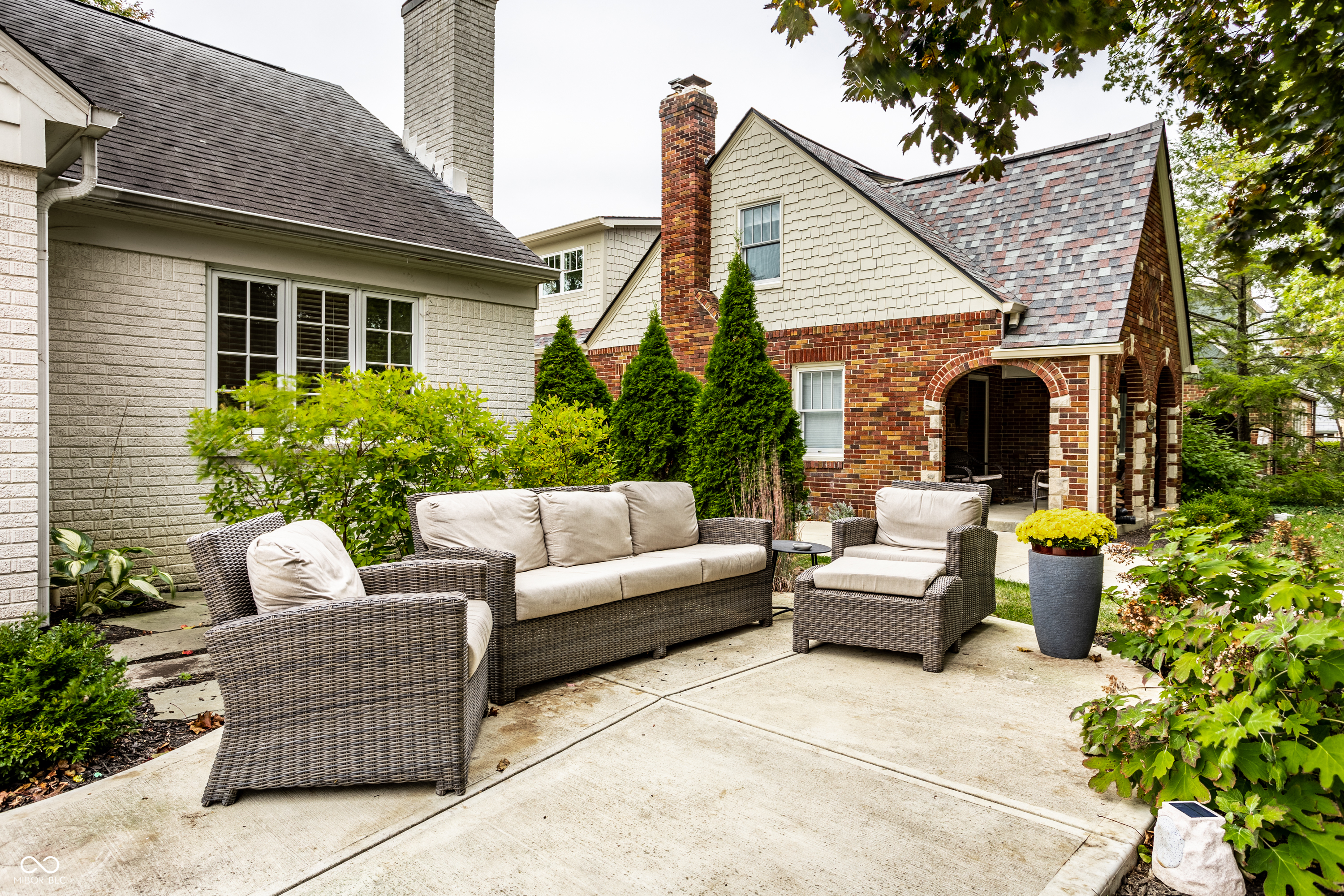 5680 N Delaware Street