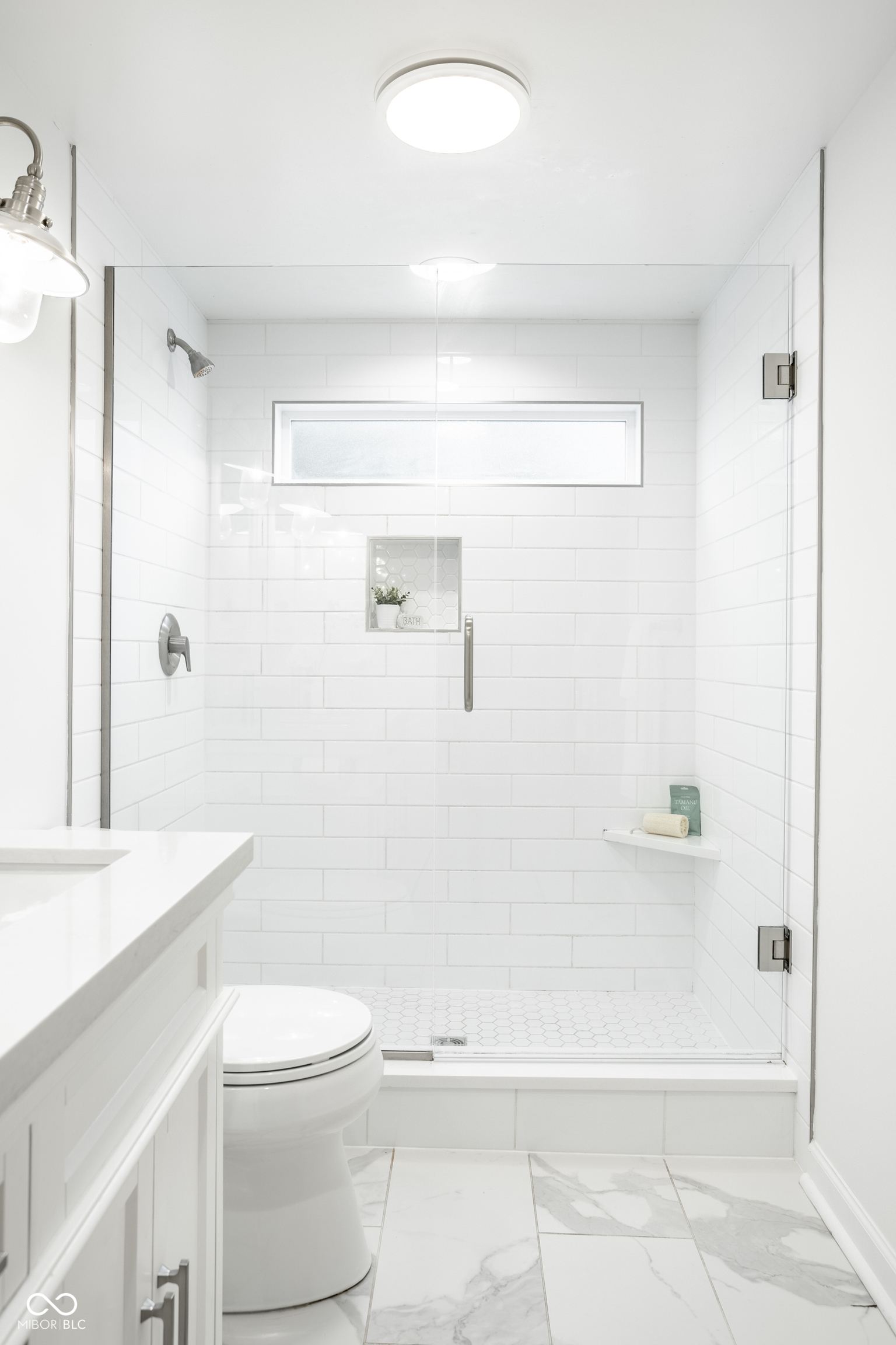 5680 N Delaware Street