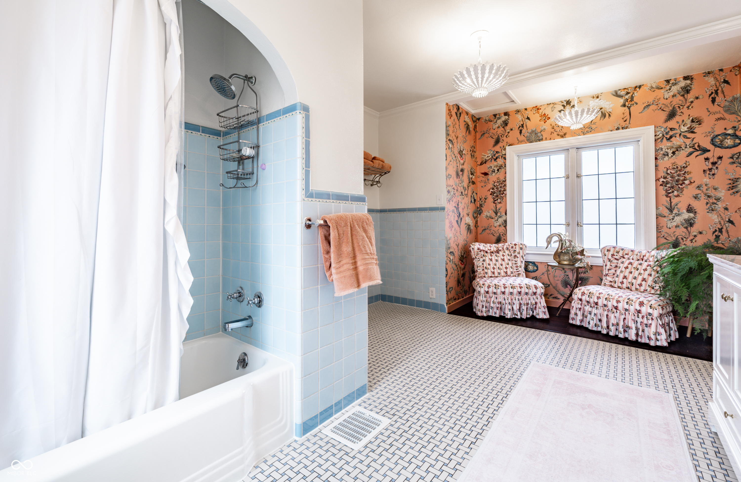 5502 Washington Boulevard