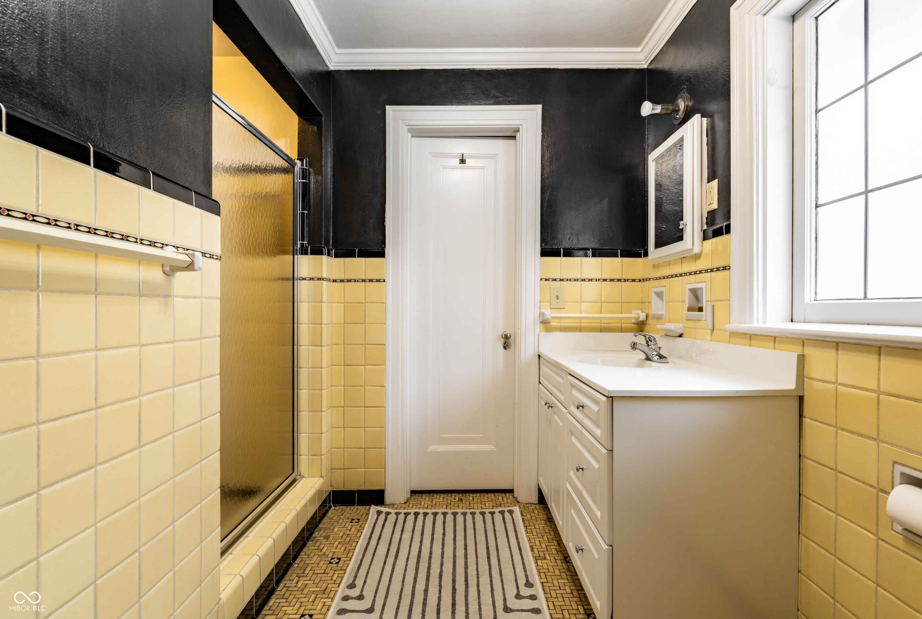 5502 Washington Boulevard