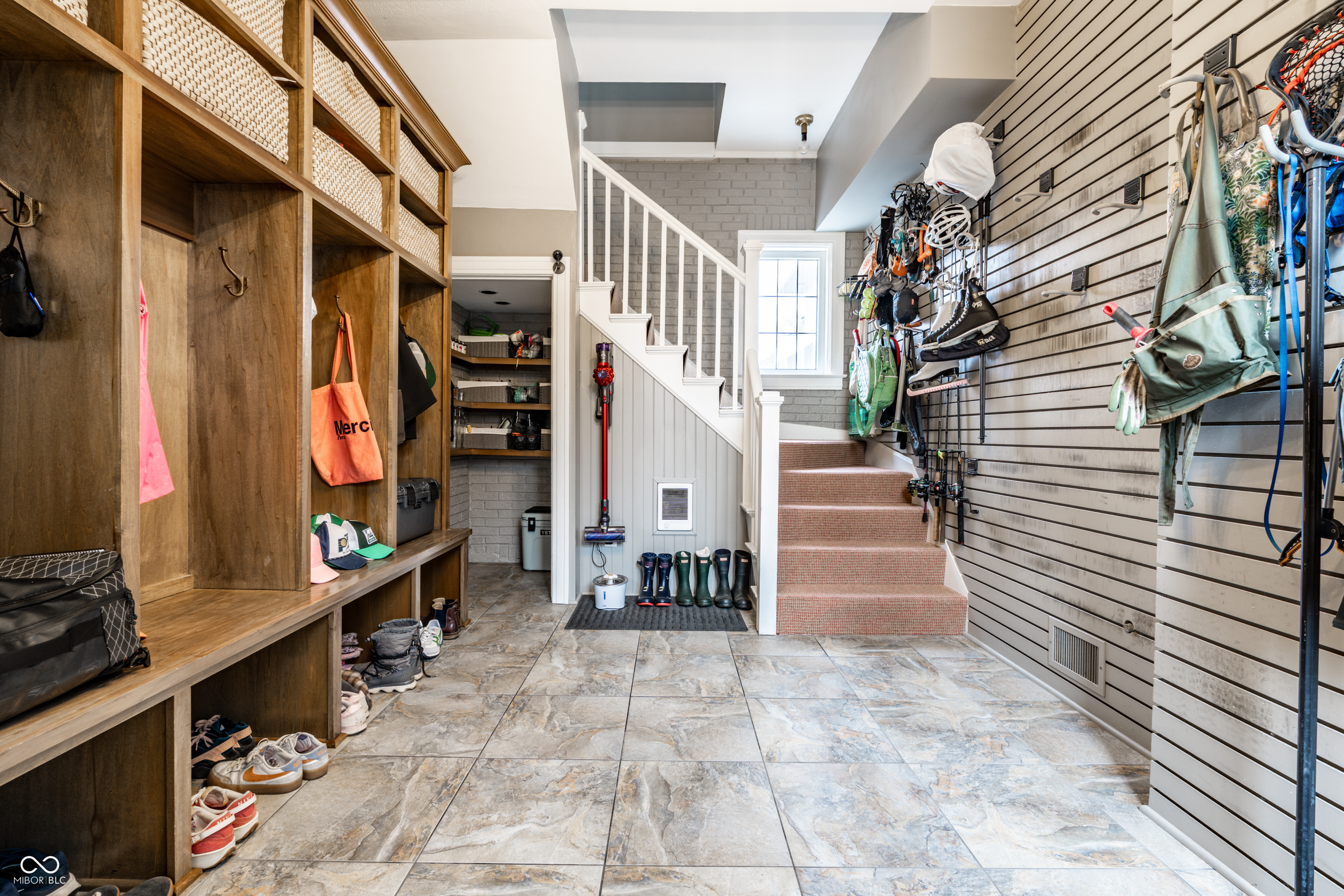 5502 Washington Boulevard