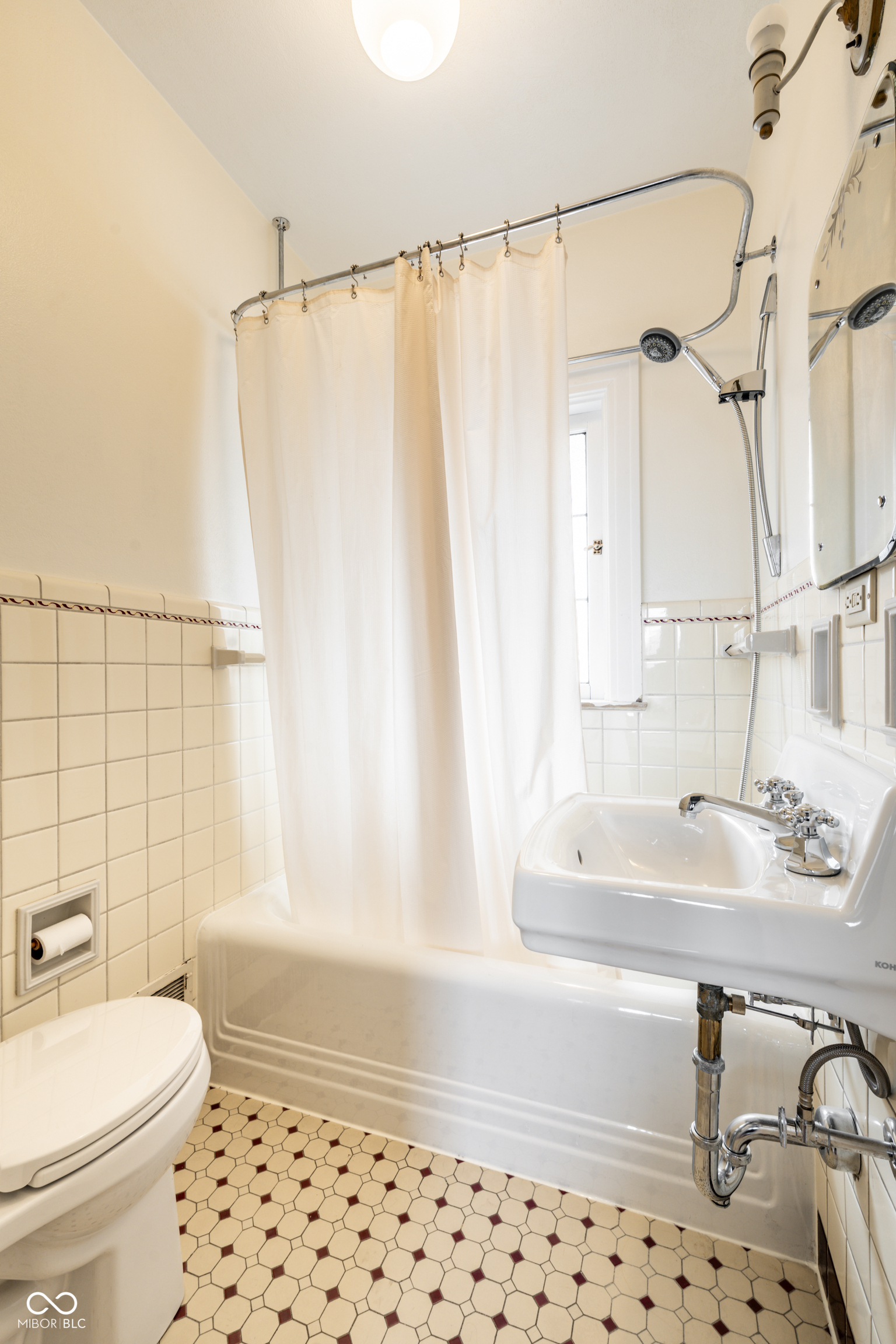 5502 Washington Boulevard