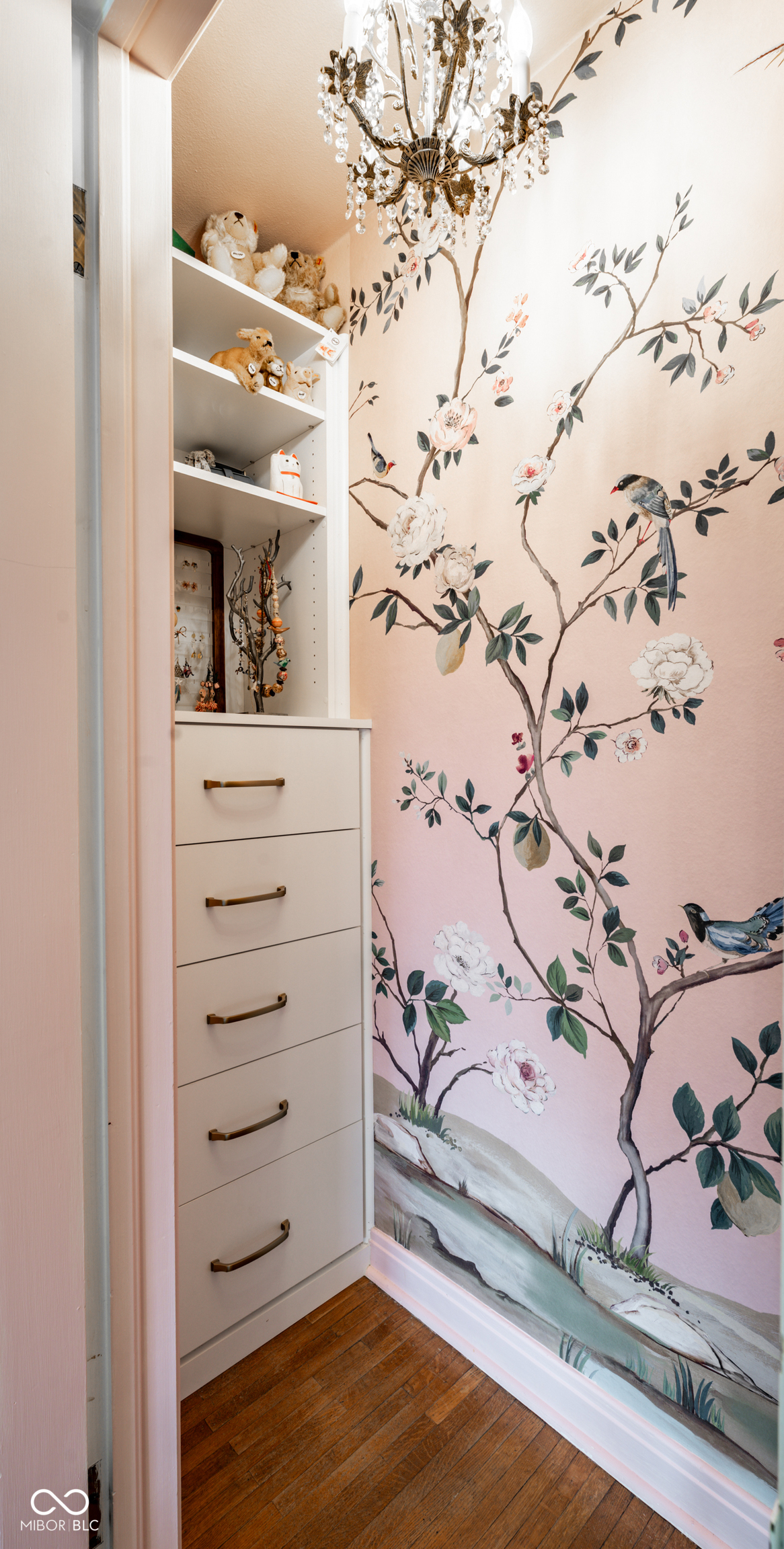 5502 Washington Boulevard