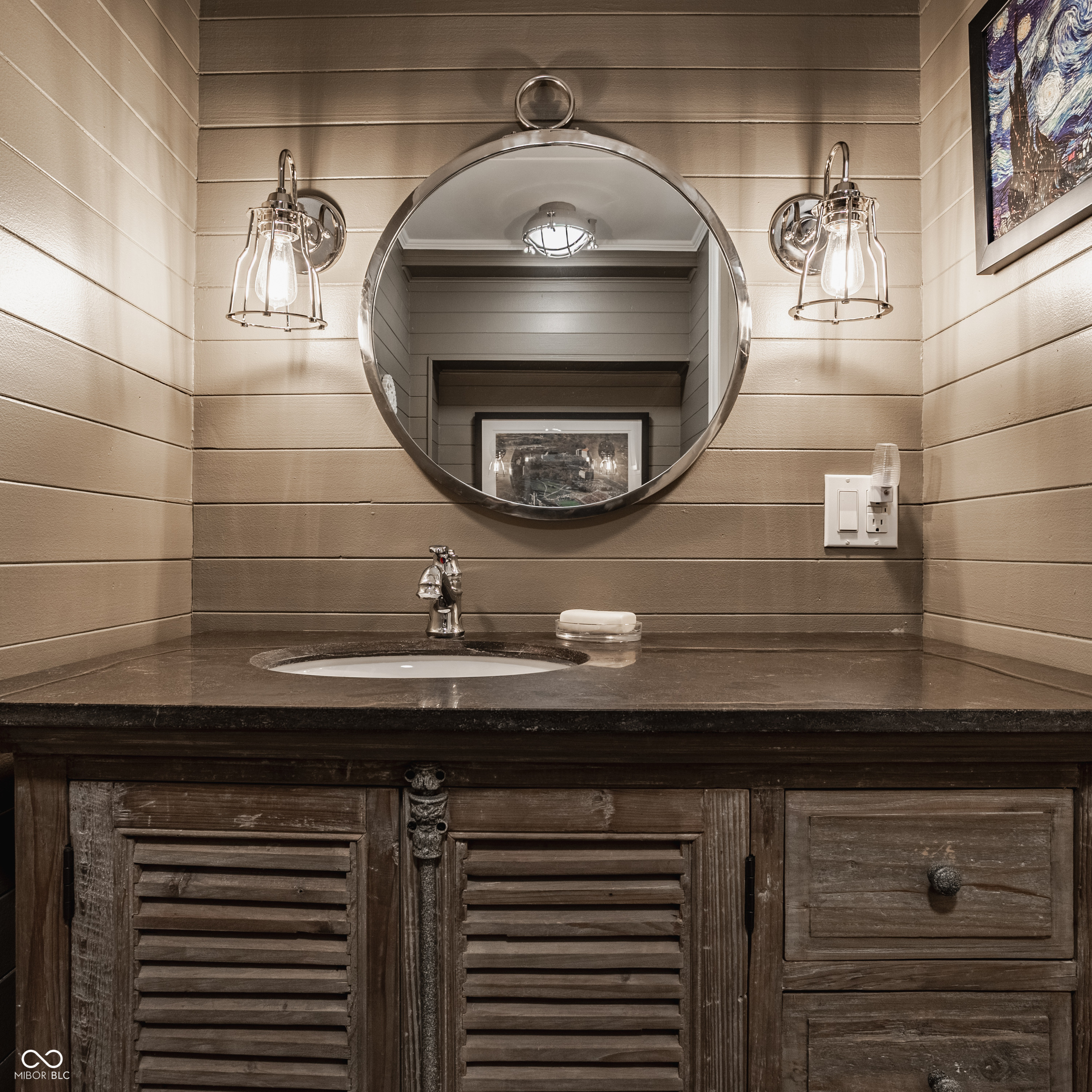 5401 N Illinois Street